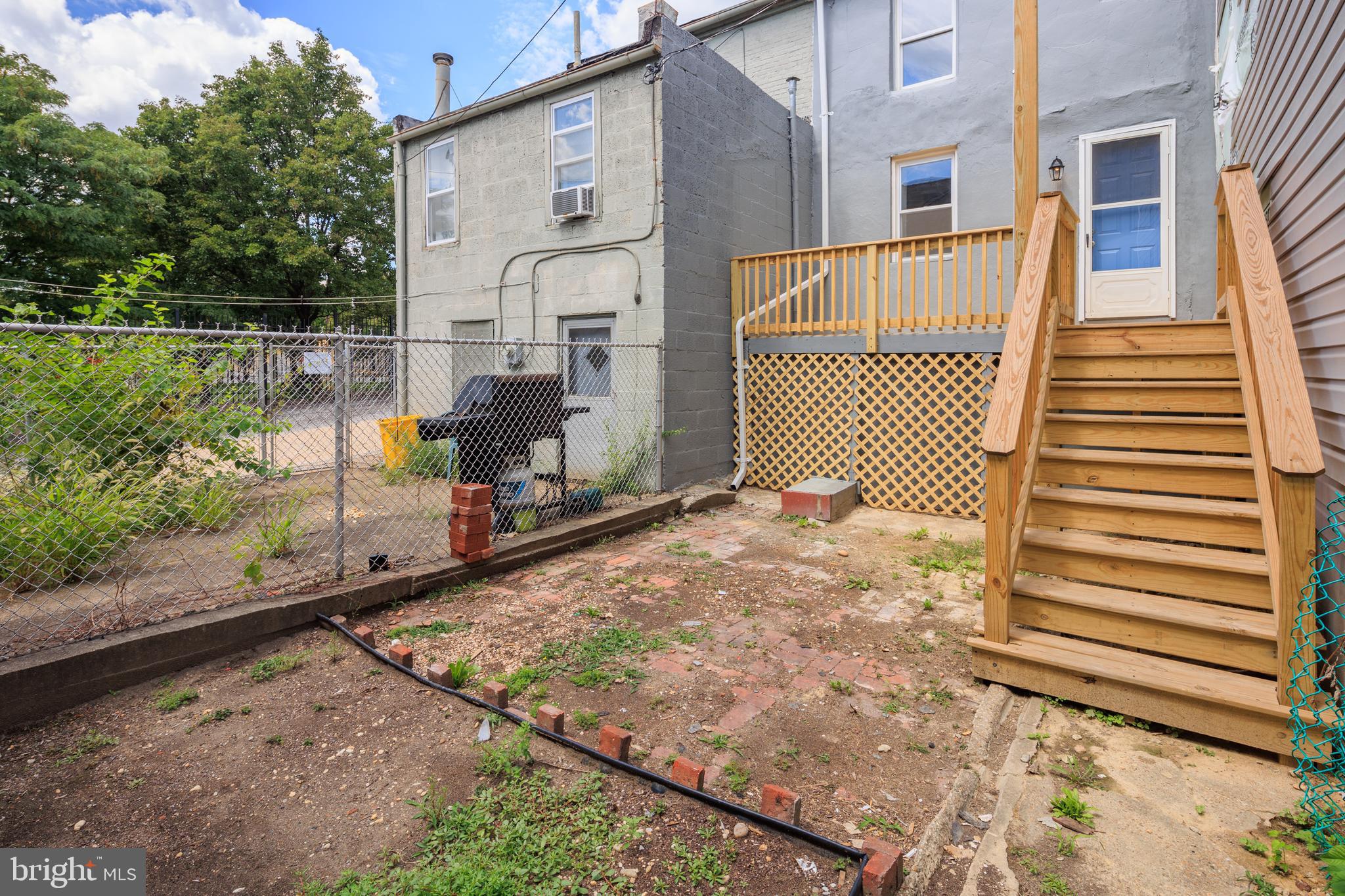 WASHINGTON VILLAGE - Residential