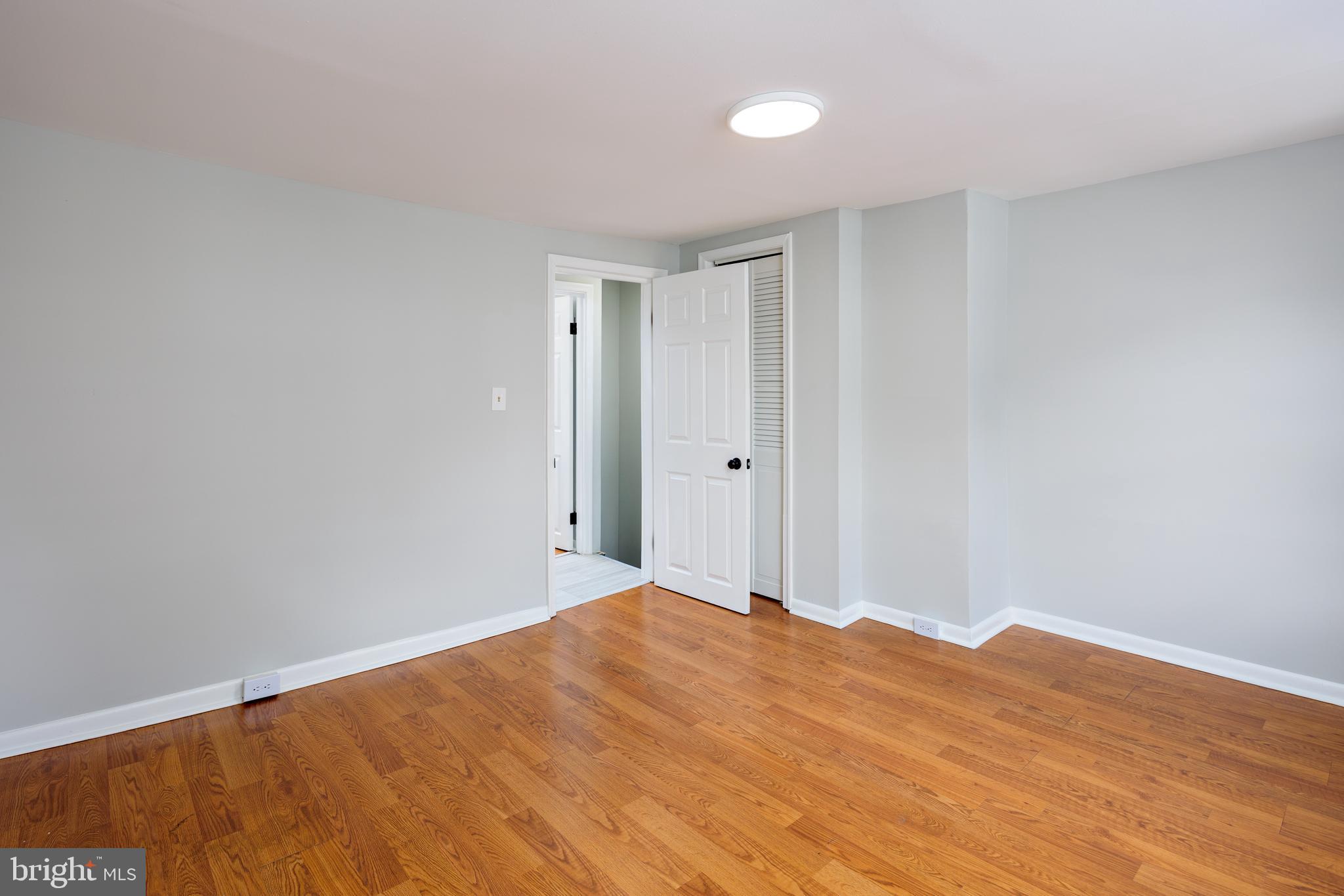 WASHINGTON VILLAGE - Residential