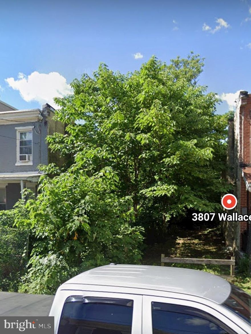 Residential building lot being sold cash as is. 10% Deposit and proof of funds required. Buyer responsible for city resale certificate. Seller requests that buyer use Seller's title company for title insurance and settlement.