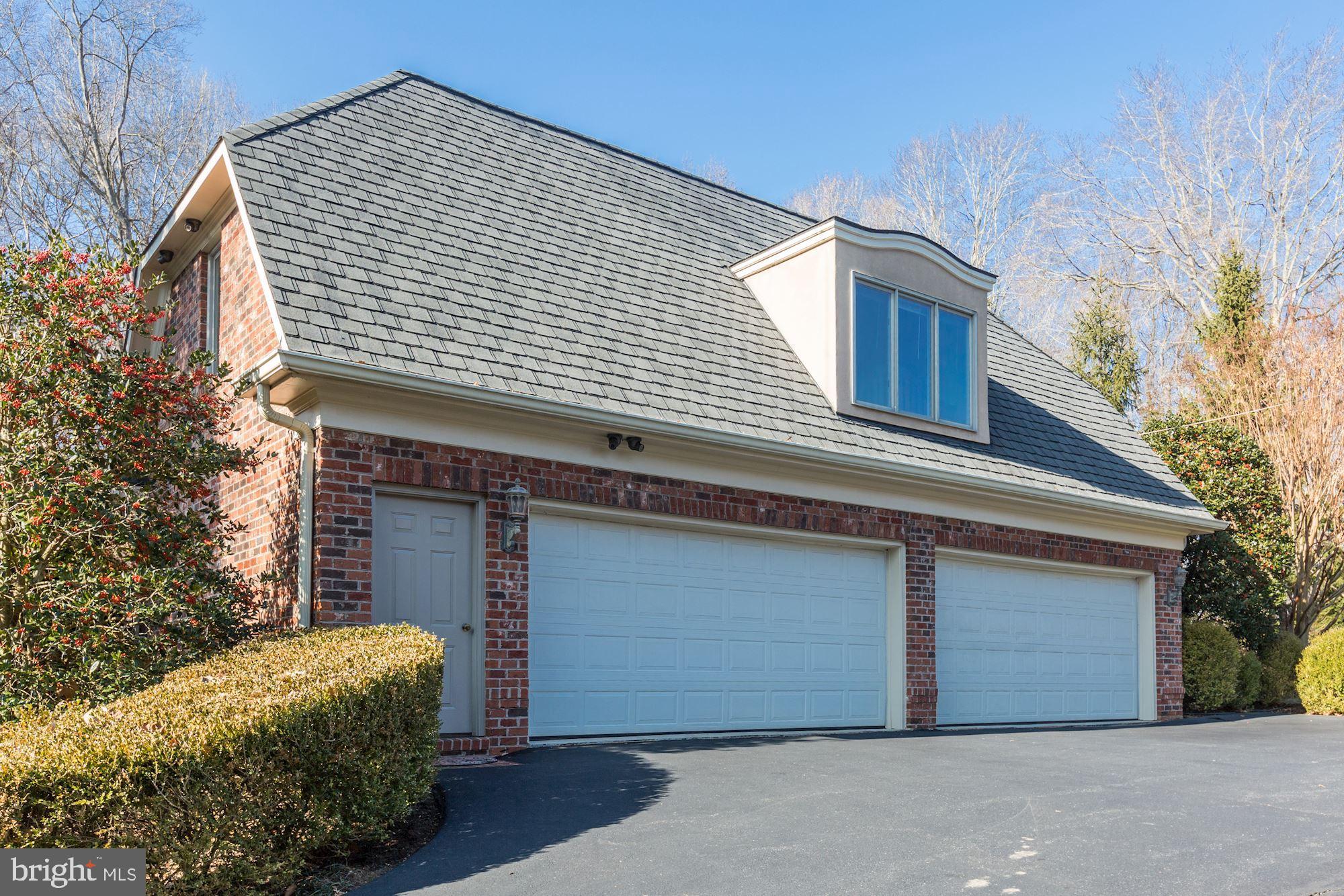 THREE SWALLOWS FARM - Residential