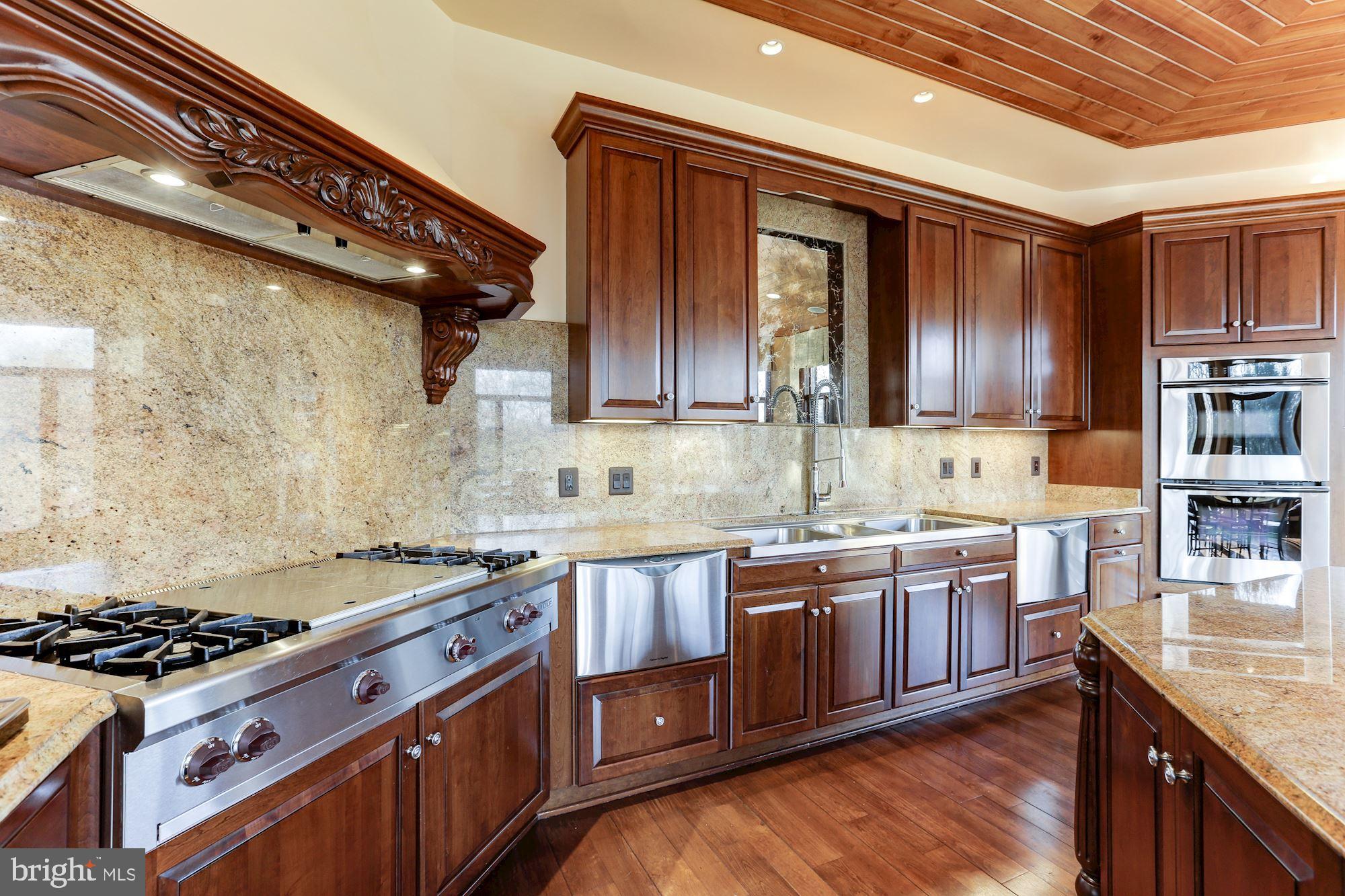 THREE SWALLOWS FARM - Residential