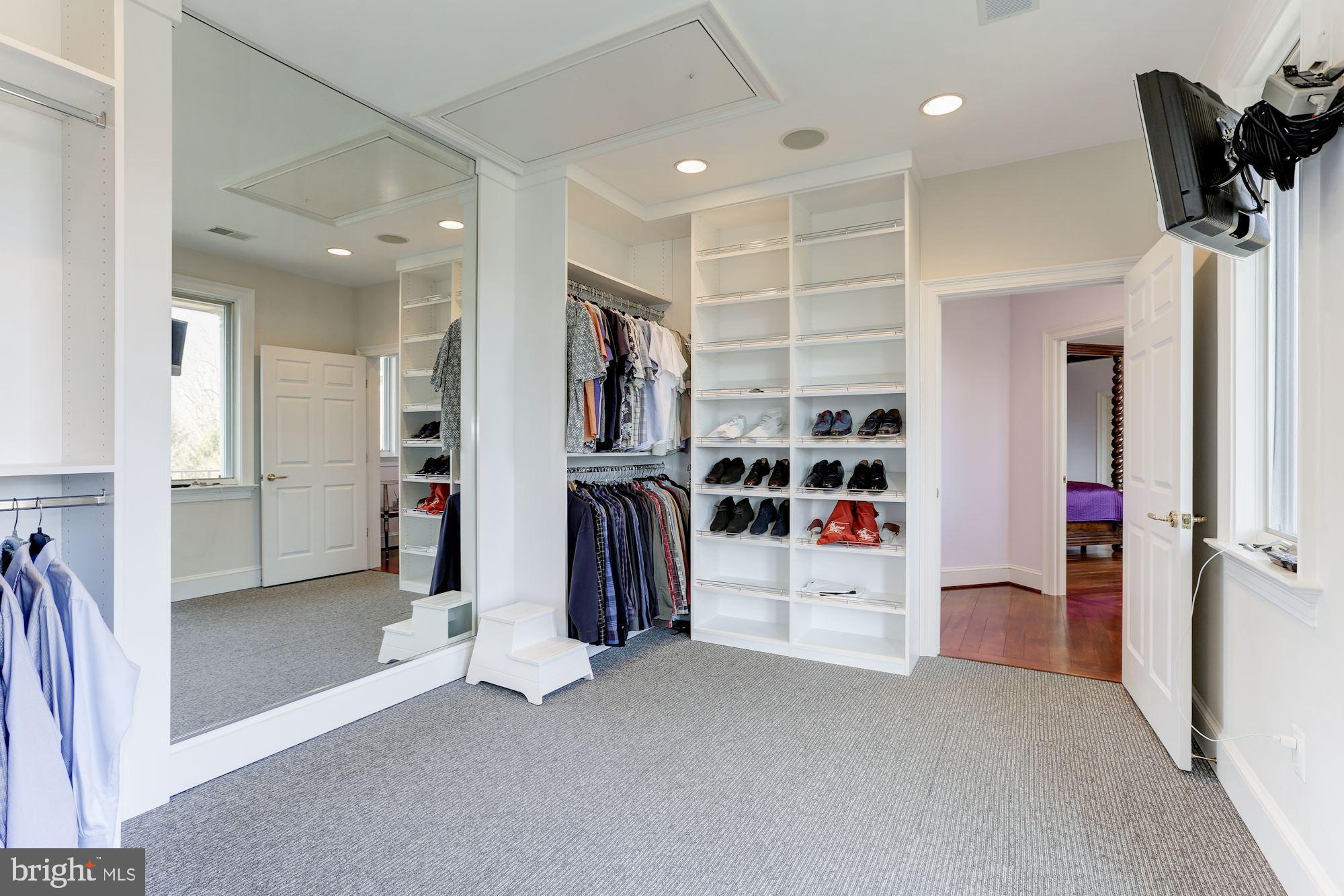 THREE SWALLOWS FARM - Residential