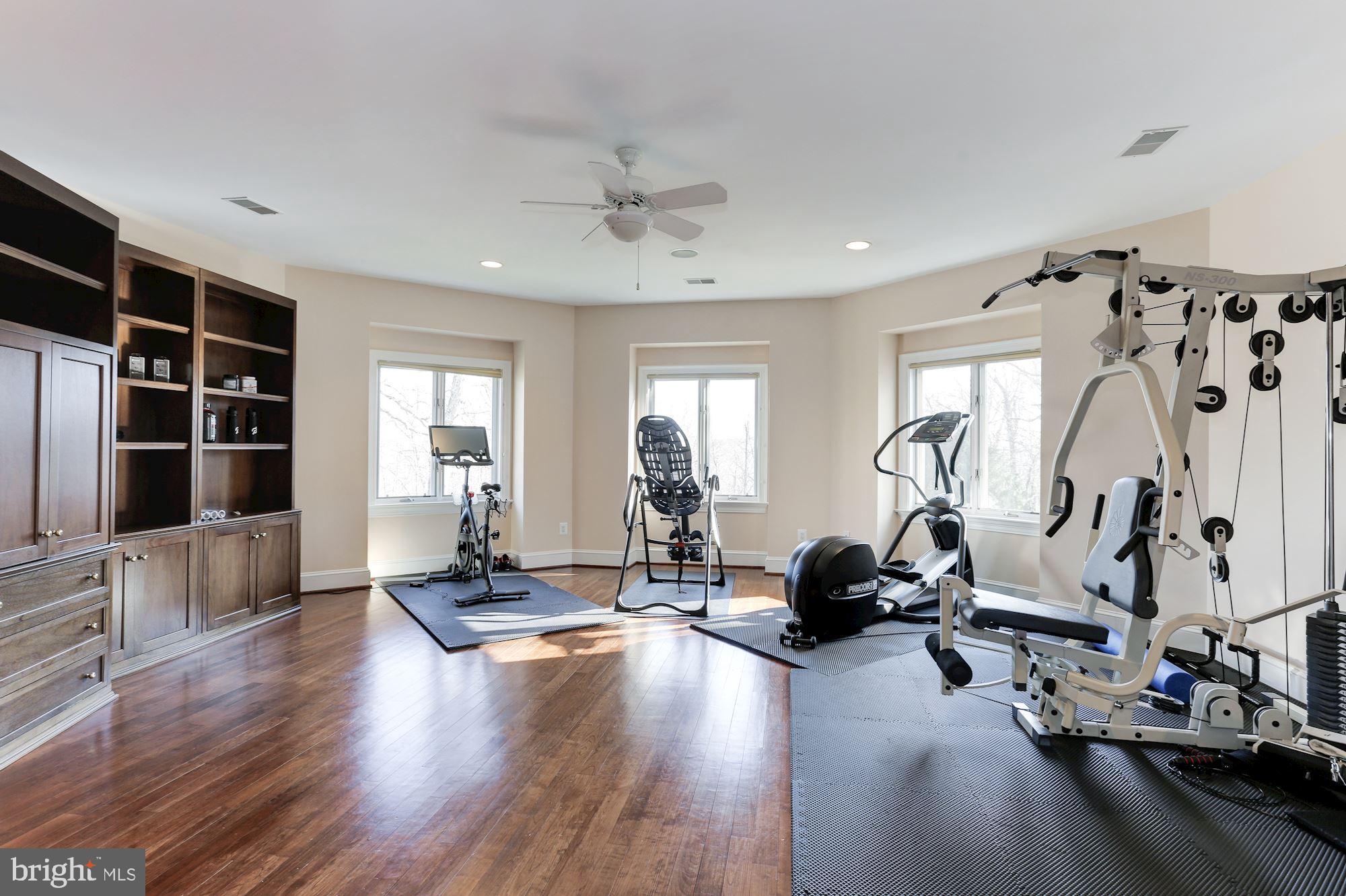 THREE SWALLOWS FARM - Residential