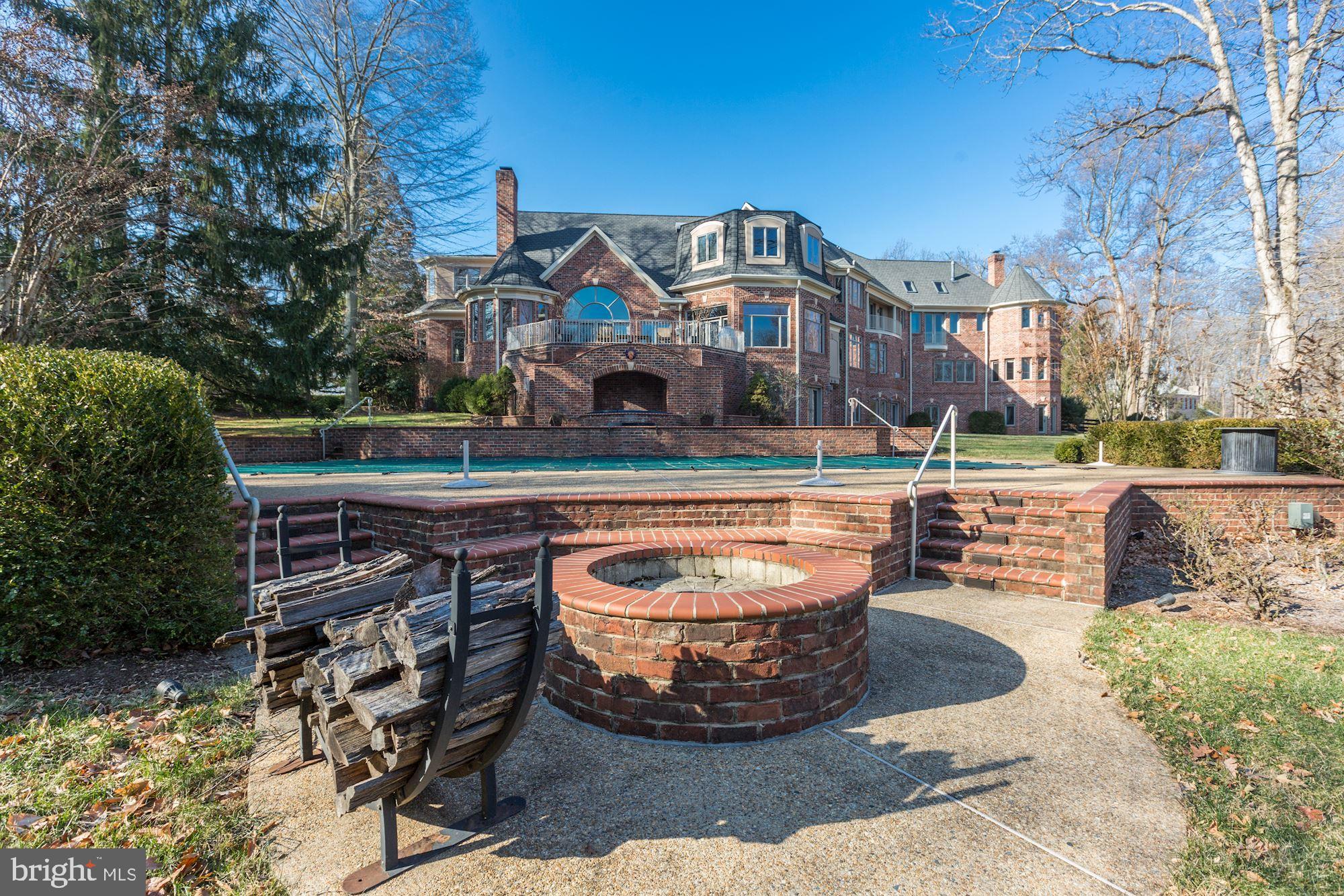 THREE SWALLOWS FARM - Residential