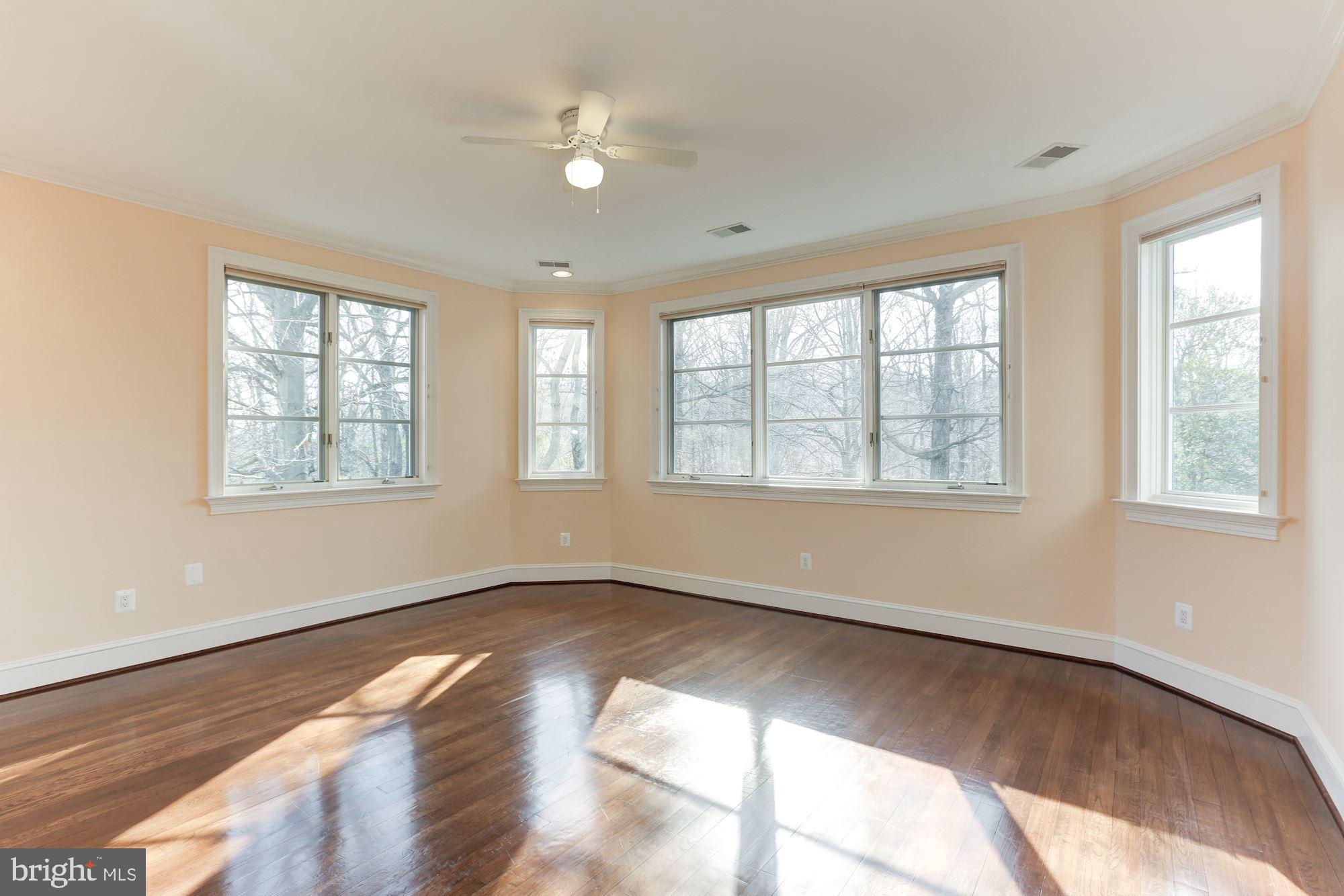 THREE SWALLOWS FARM - Residential