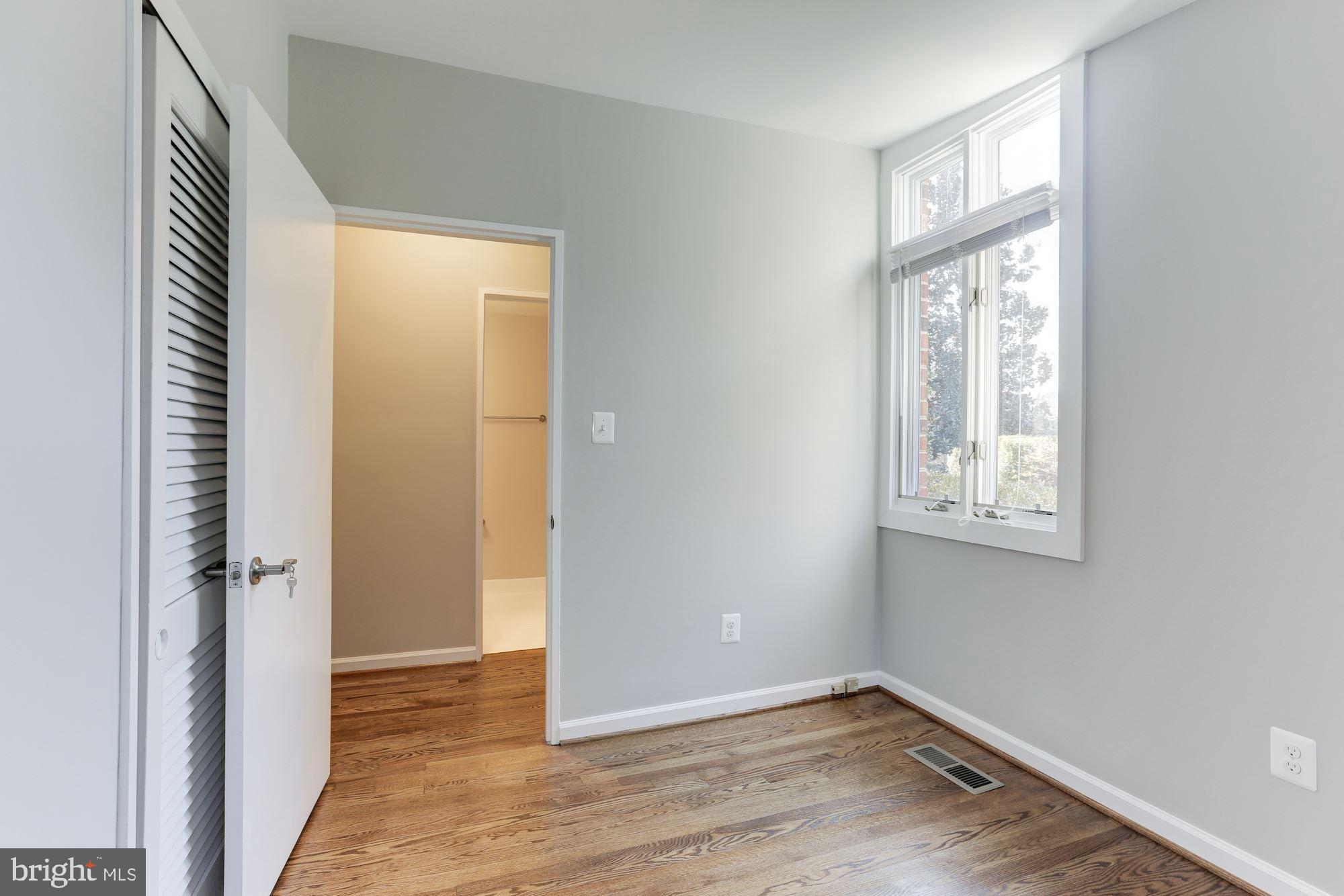 THREE SWALLOWS FARM - Residential