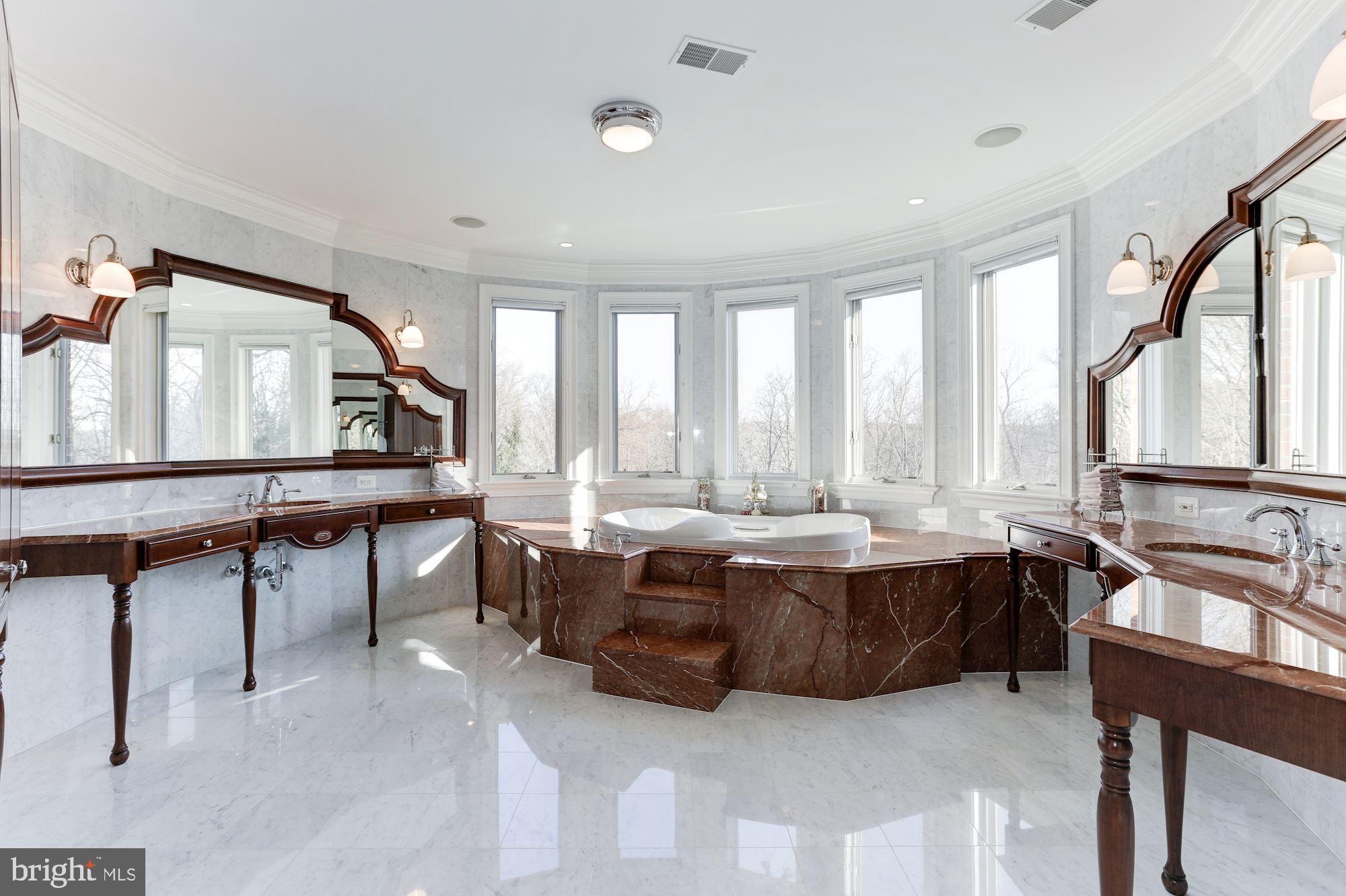 THREE SWALLOWS FARM - Residential