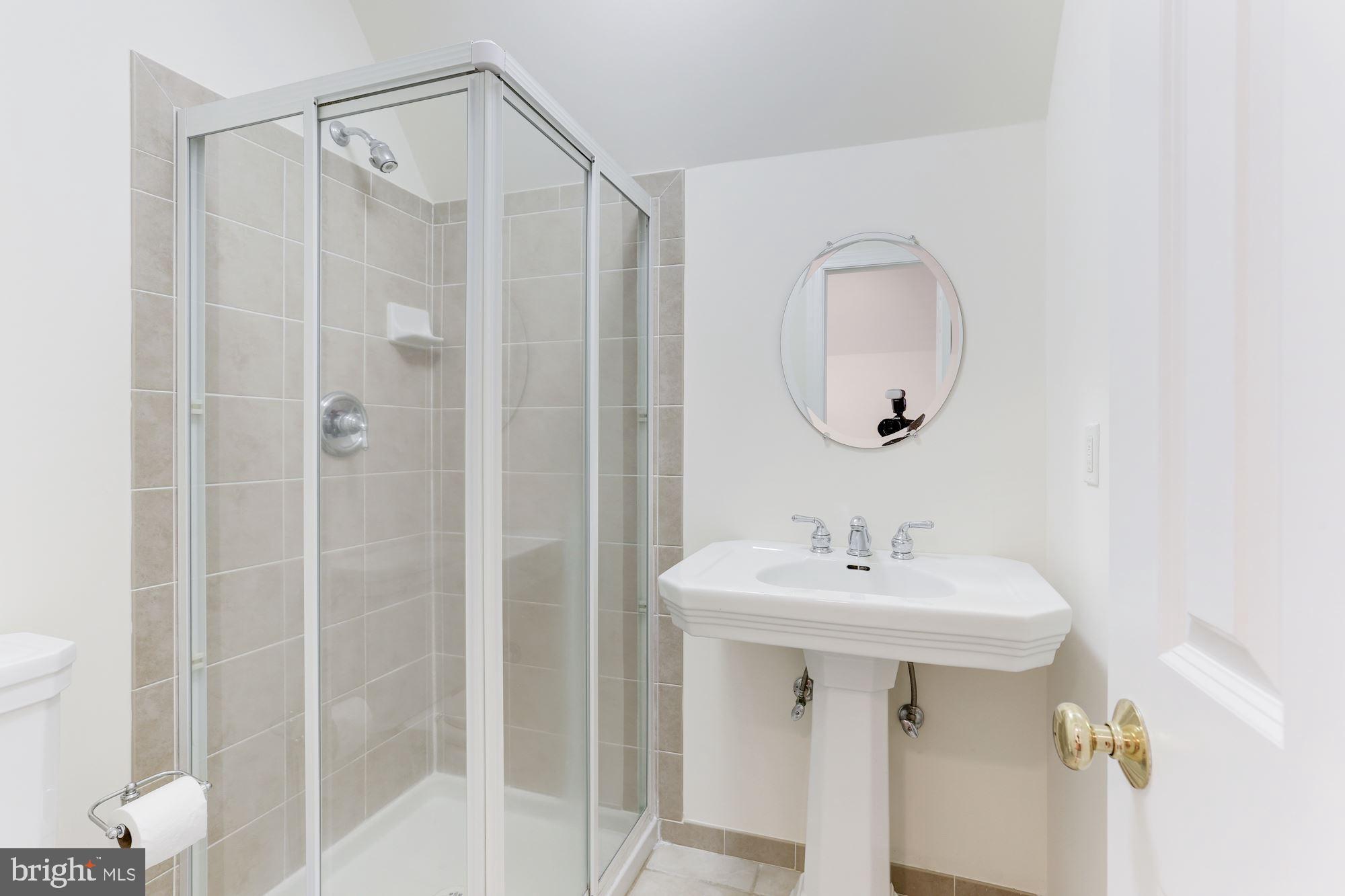 THREE SWALLOWS FARM - Residential