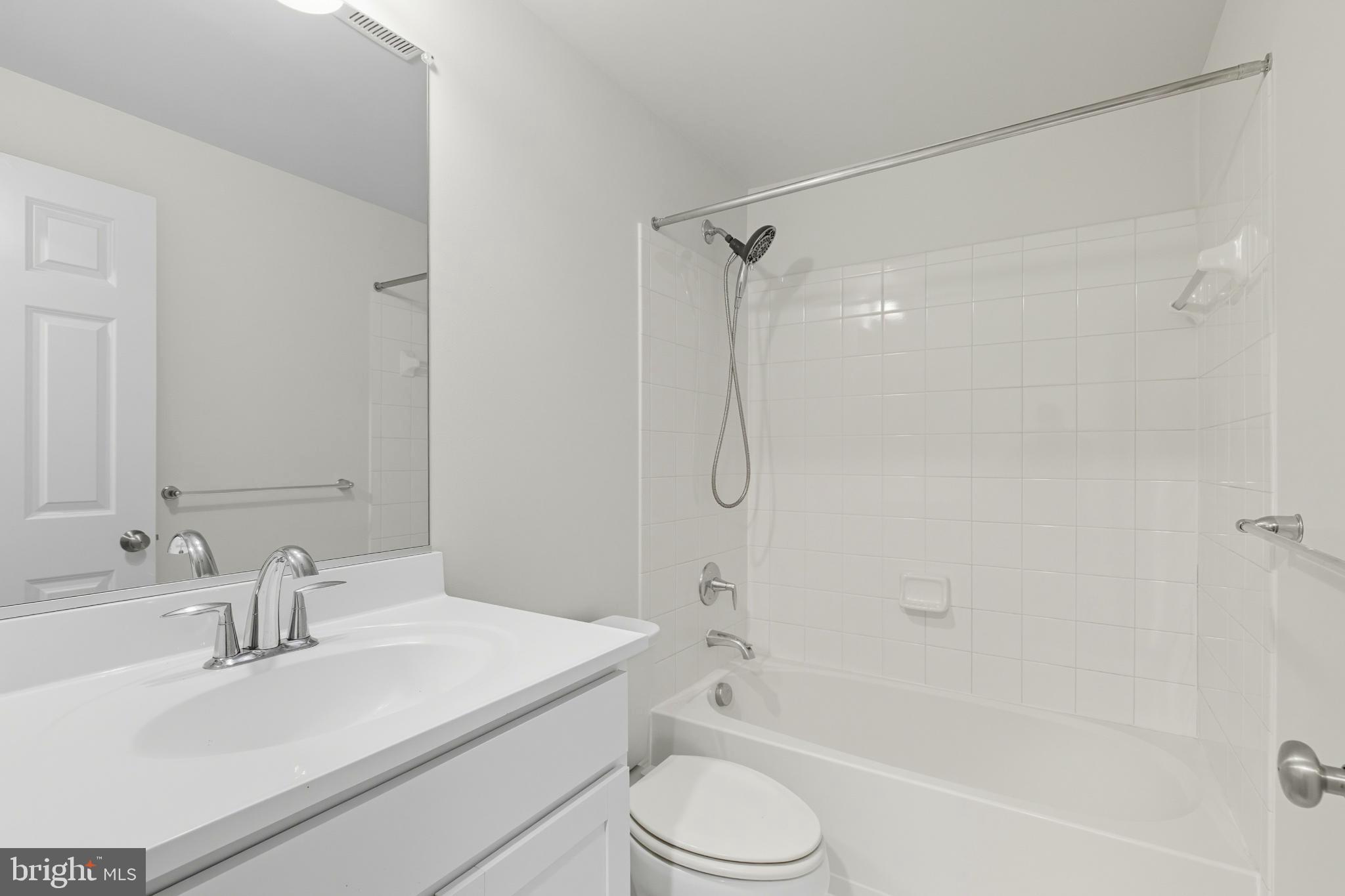 BOYERS RIDGE - Residential Lease