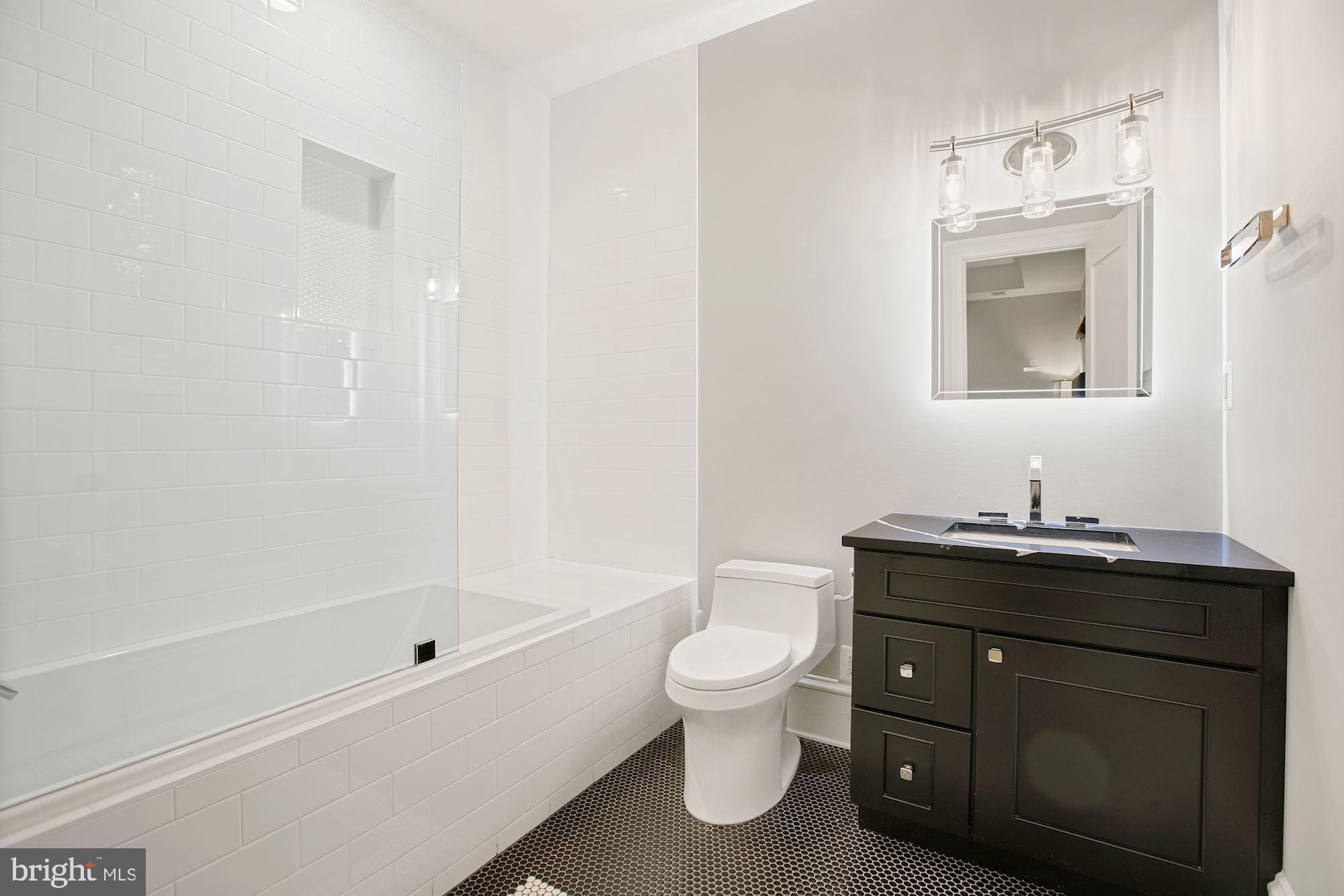 RIVER OAKS - Residential