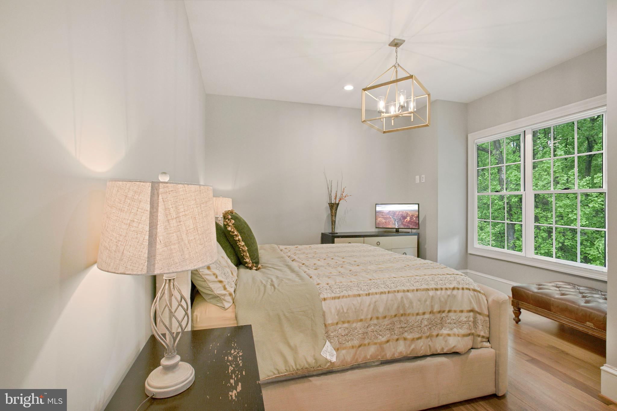 RIVER OAKS - Residential