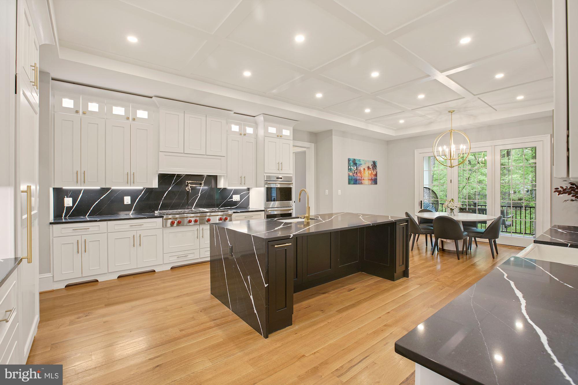 RIVER OAKS - Residential