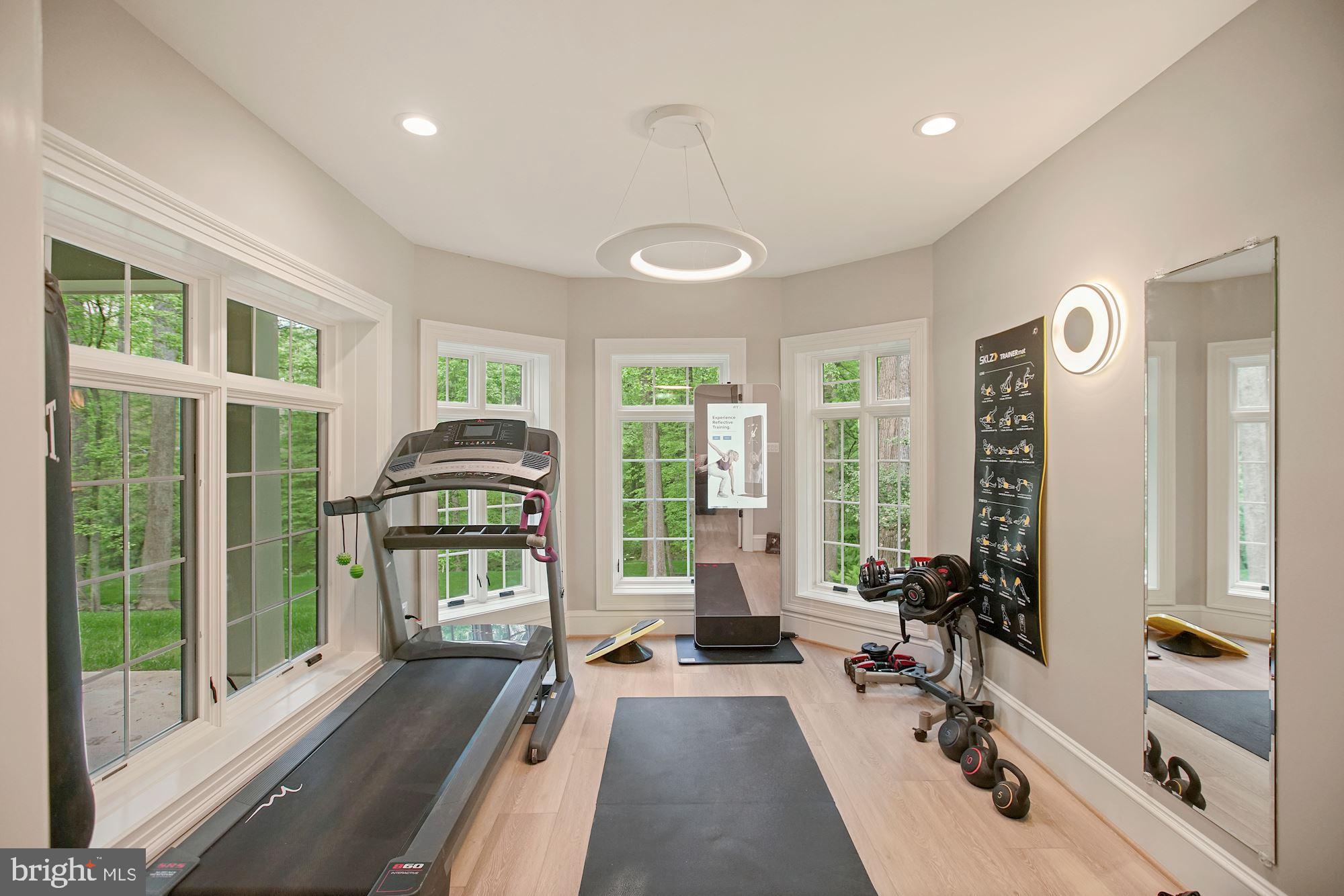 RIVER OAKS - Residential