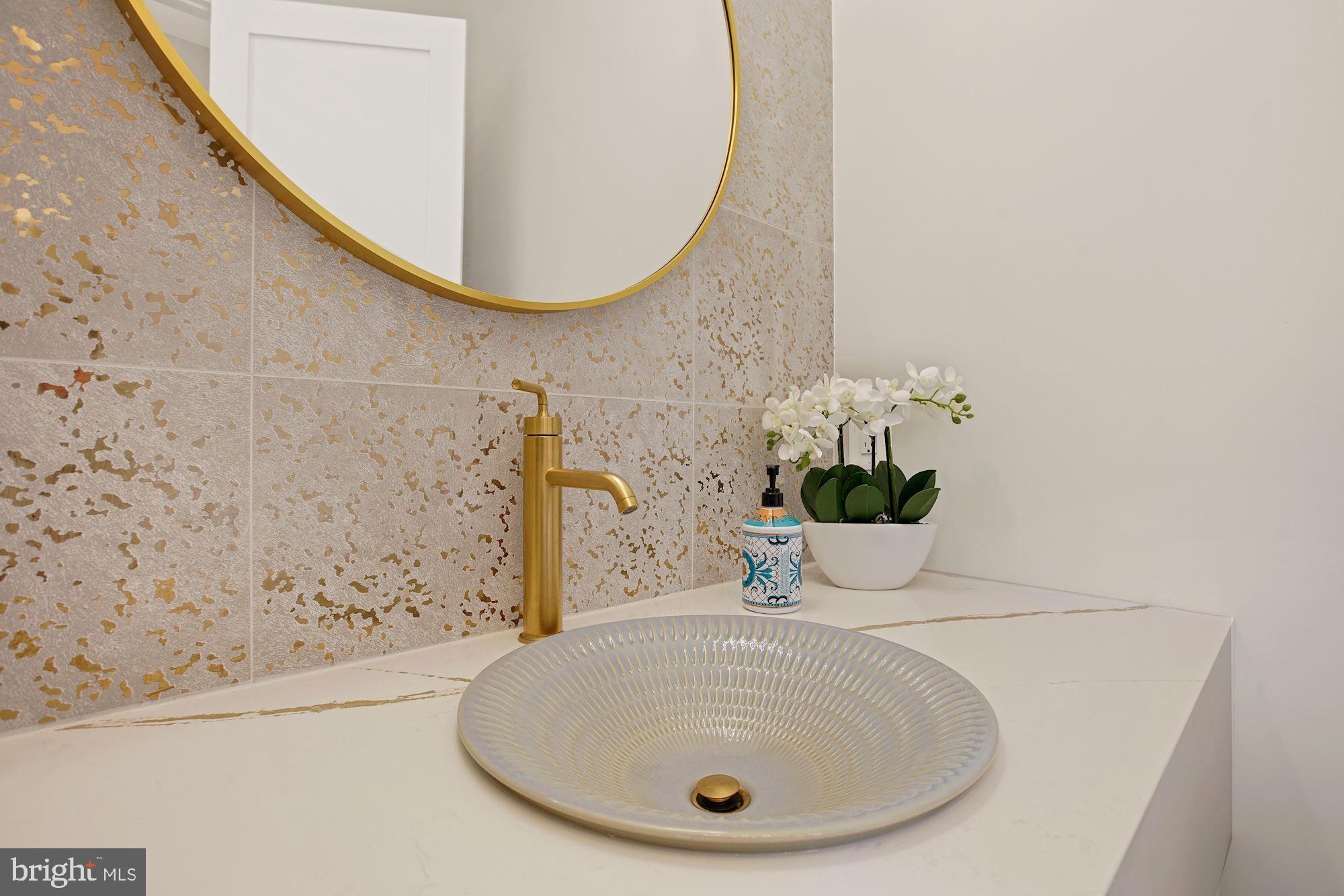 RIVER OAKS - Residential