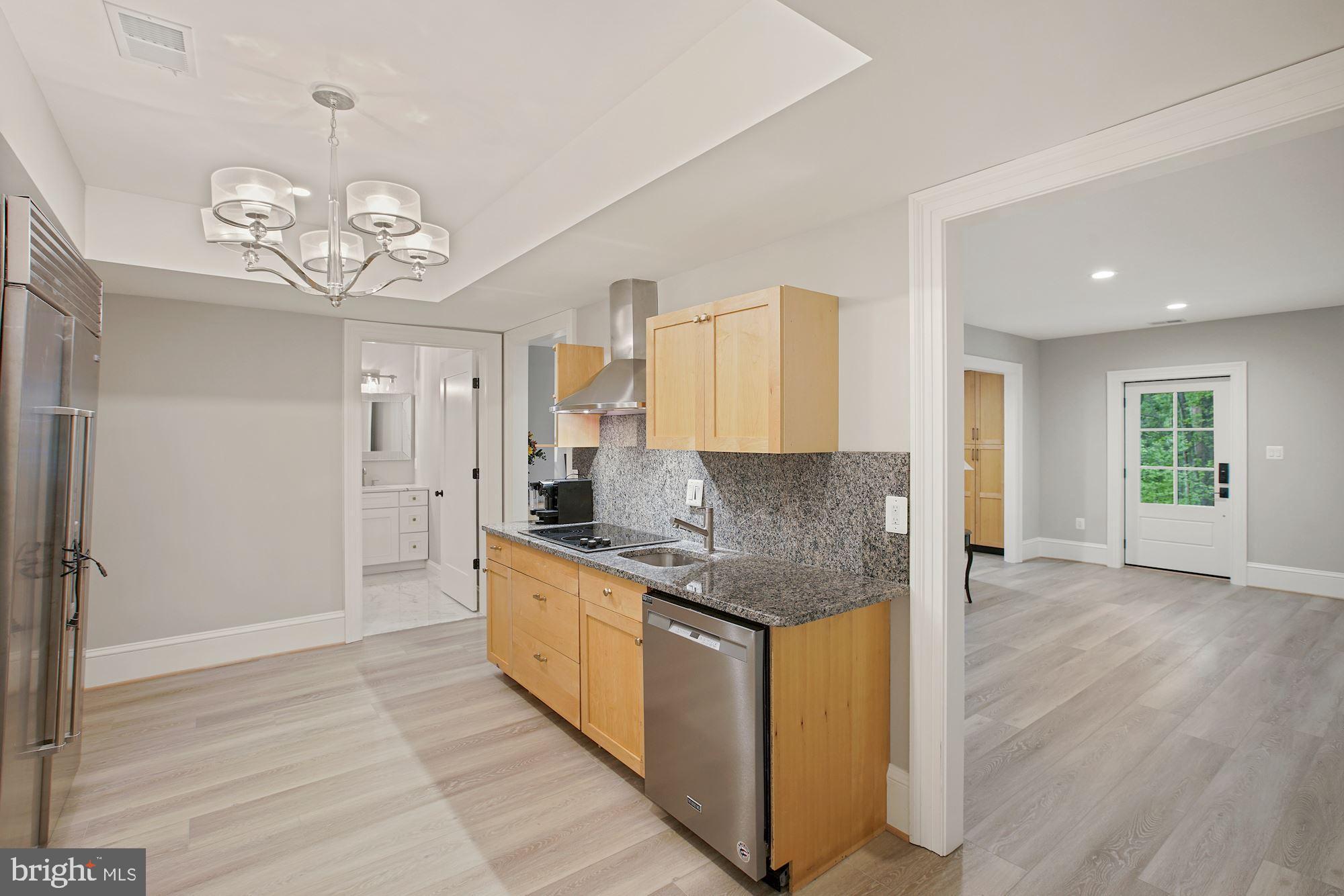 RIVER OAKS - Residential