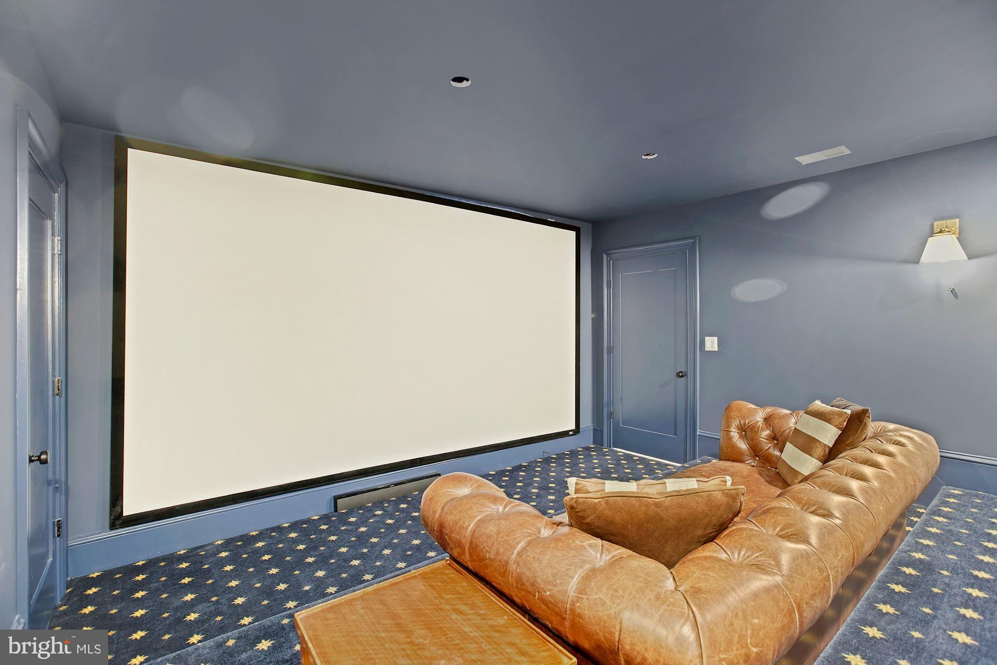 RIVER OAKS - Residential