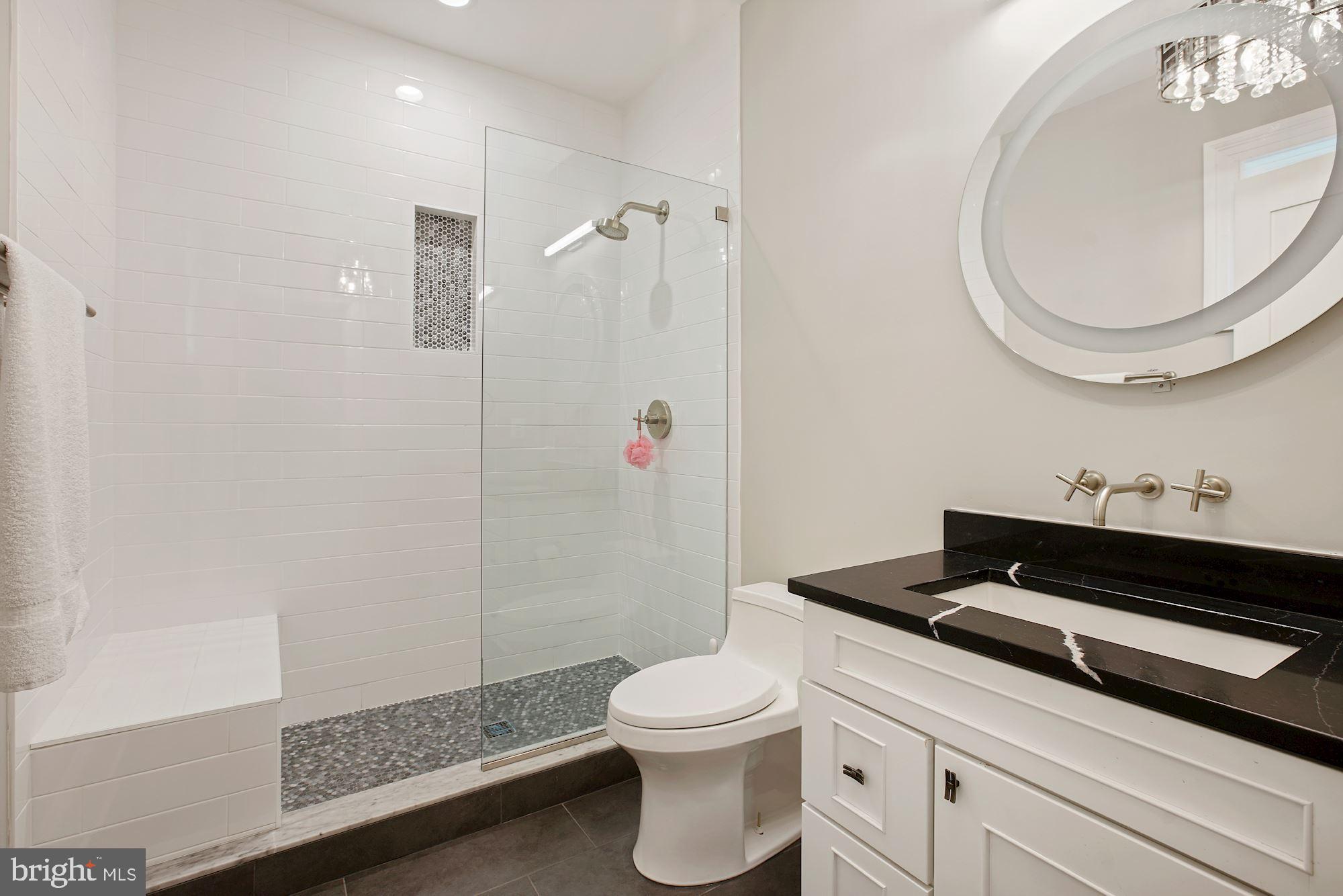 RIVER OAKS - Residential