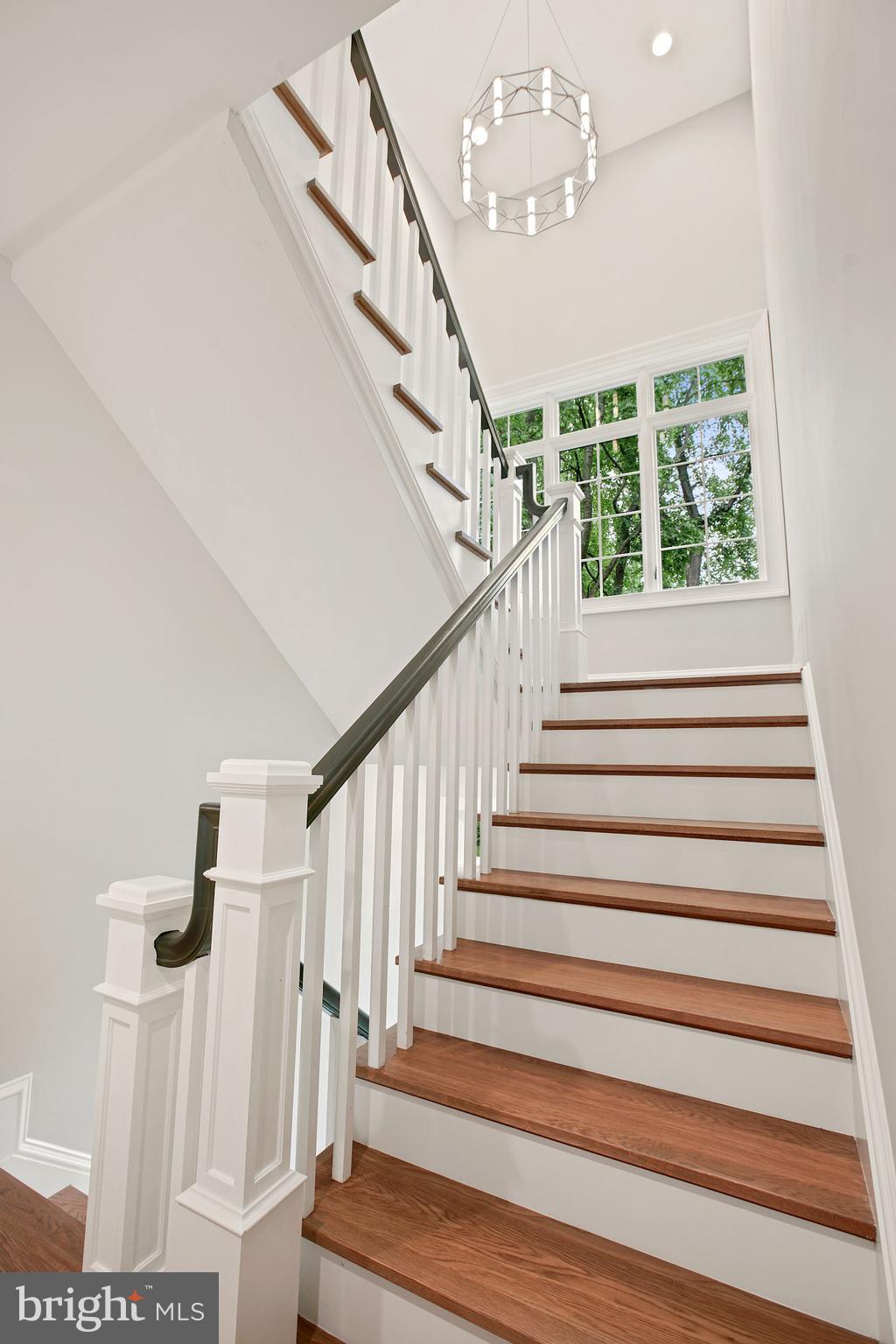 RIVER OAKS - Residential