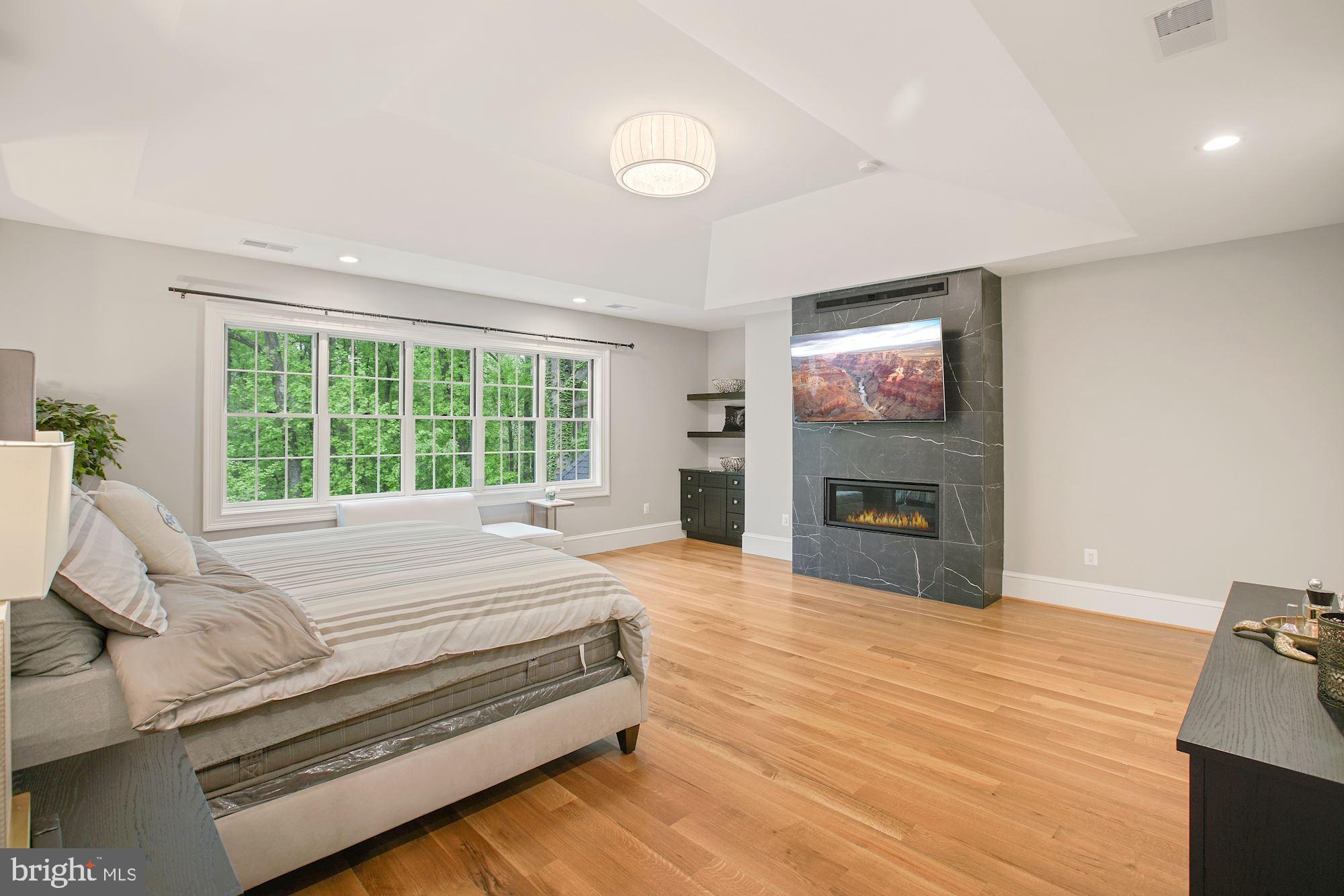 RIVER OAKS - Residential