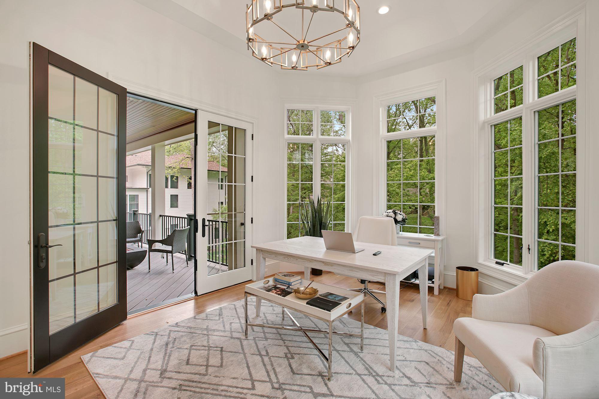 RIVER OAKS - Residential