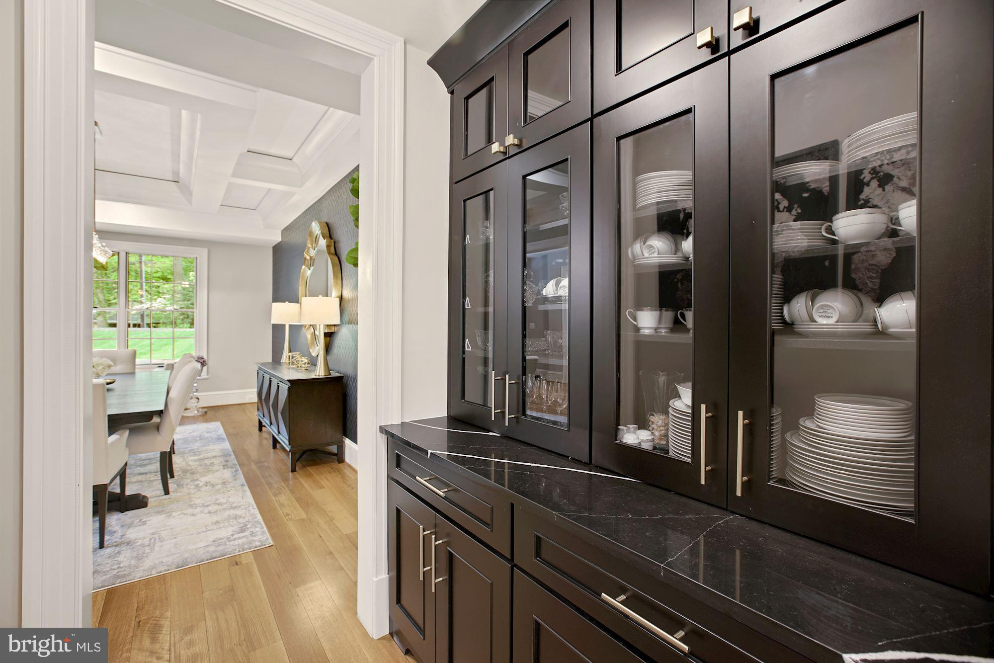 RIVER OAKS - Residential