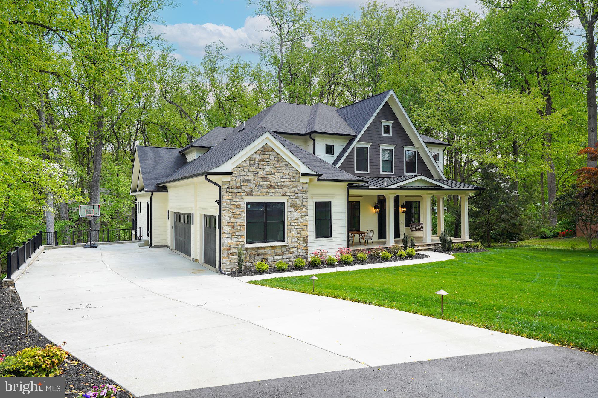 RIVER OAKS - Residential