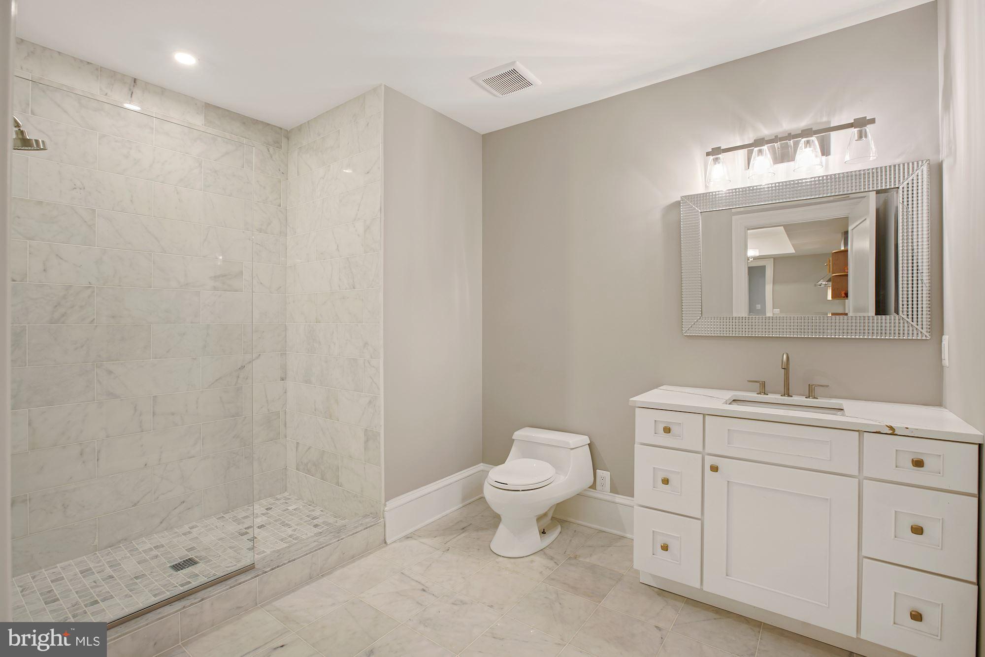 RIVER OAKS - Residential