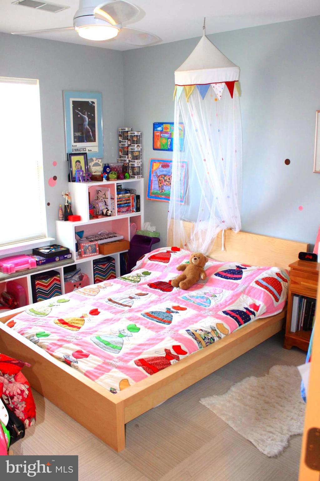 AUTUMN CHASE HUNT - Residential Lease