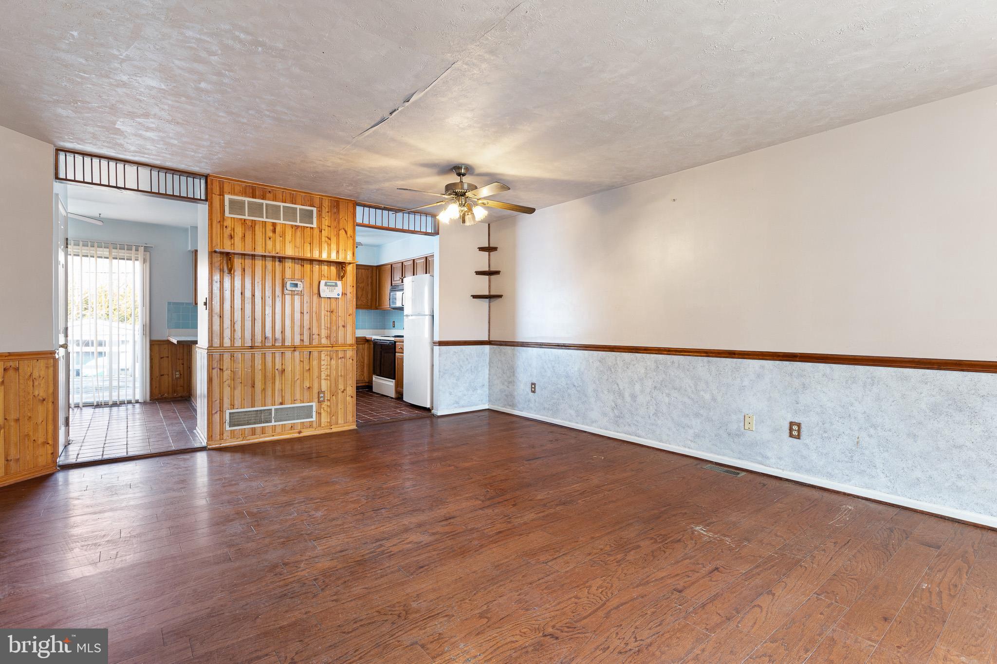 THE COURTS - Residential