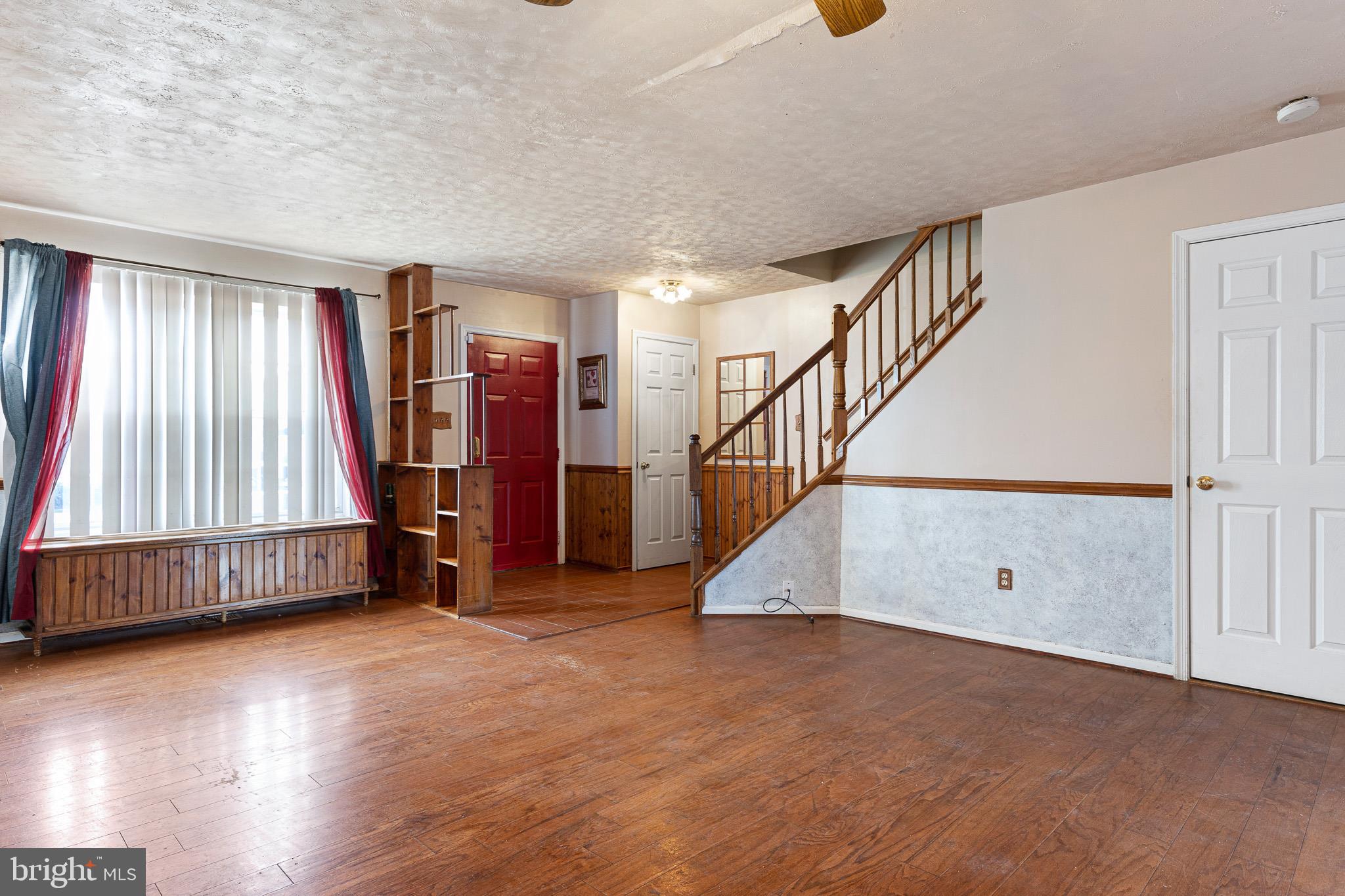 THE COURTS - Residential