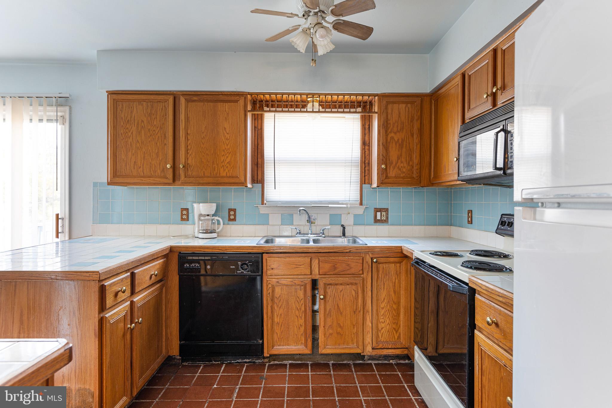 THE COURTS - Residential