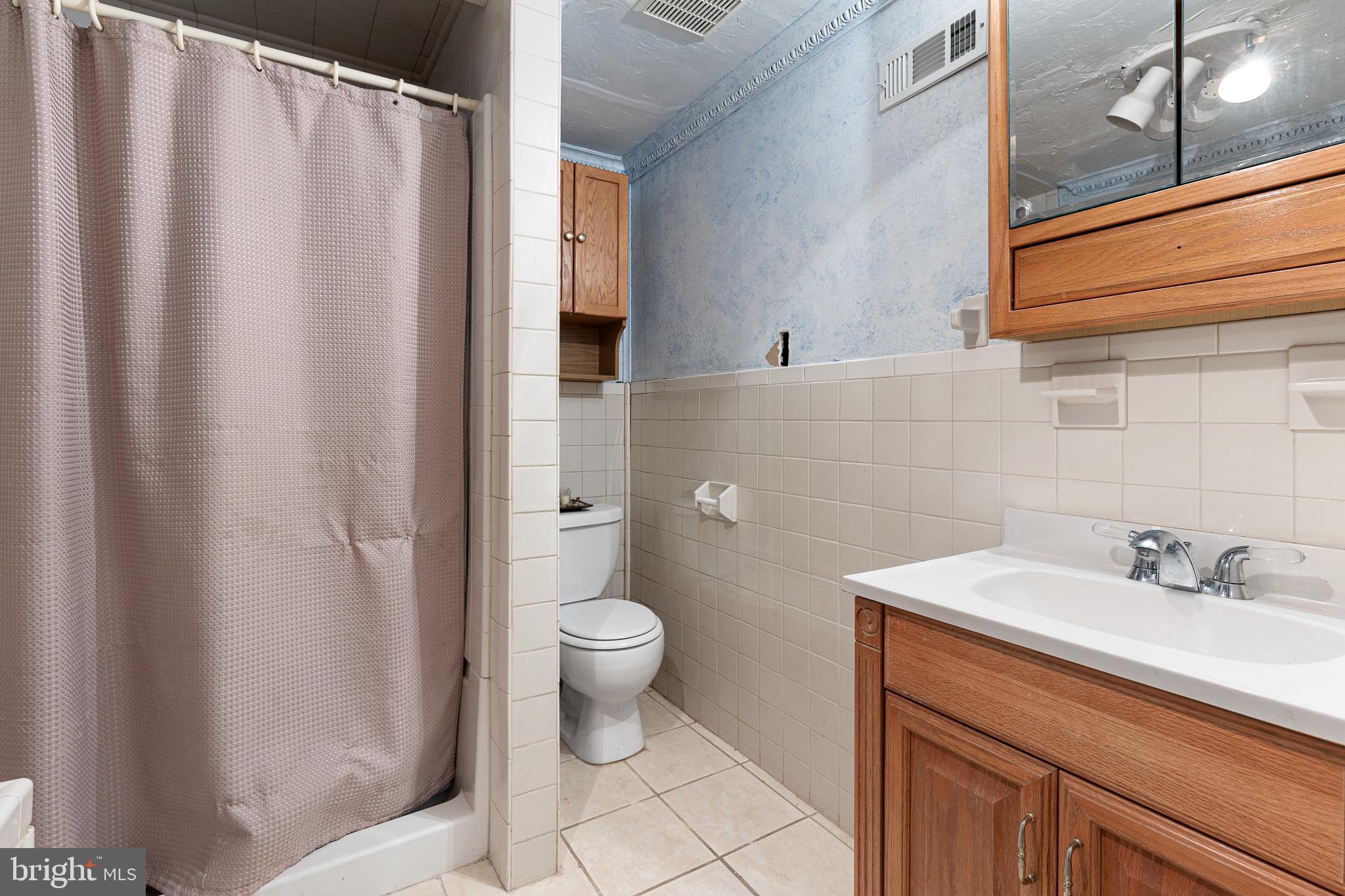 THE COURTS - Residential