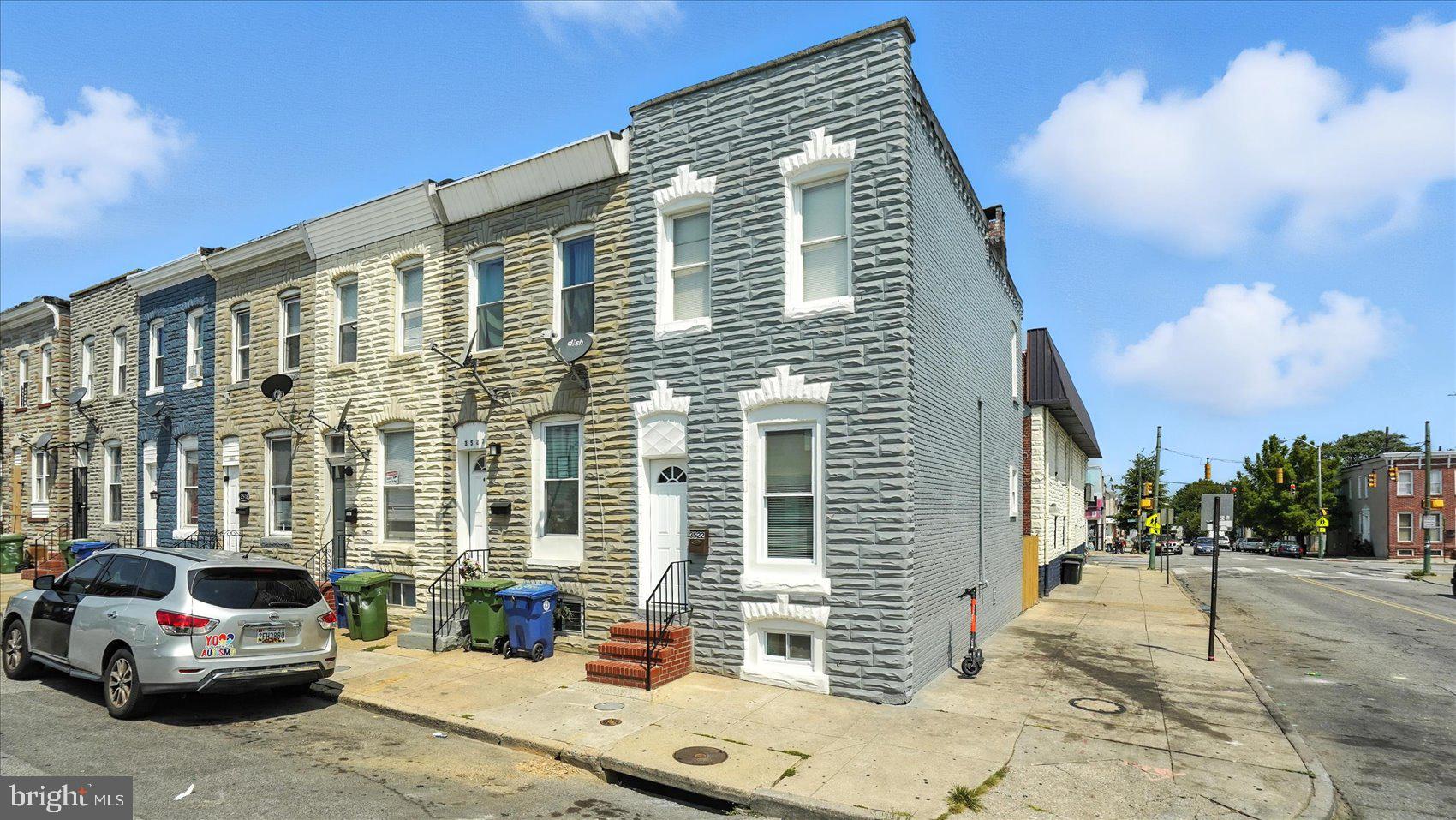 **Beautifully Renovated Row Home in Prime Baltimore Location!**
Step into this stunning 3-bedroom, 2-bathroom row house, freshly updated with modern finishes throughout. Enjoy a brand-new privacy fence in the backyard — perfect for relaxing! Ideally situated, this home offers easy access to major grocery stores, great public transportation, and popular local coffee shops. Ideally located near John Hopkins Bayview. Best of all, you’re just a short stroll from Patterson Park, one of Baltimore City’s most beloved green spaces.