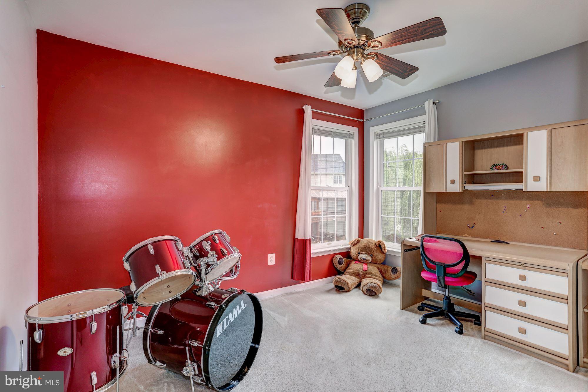 ASHBURN FARM - Residential