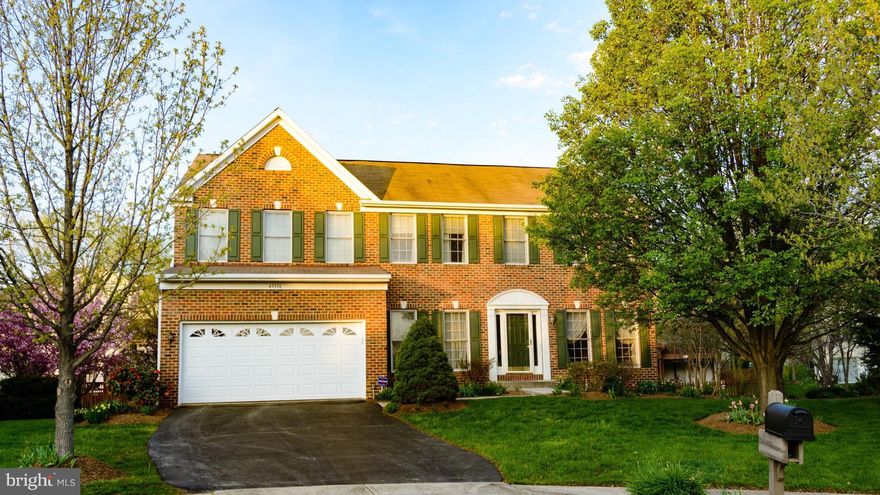 Gorgeous 4BR 3.5BA brick Colonial on quiet cul-de-sac. Over 3400 sqft on 3 lvls. 2 story FR w/stunning brick to ceiling fp. Updated KIT w/granite countertops, custom backsplash, ss app, & island. HW floors t-out main level. Spacious owners suite w/ walk-in closets & spa like MBA. Finished walk-up basement w/ large rec room. Large Trex deck, yard w/mature trees. New Roof. Great Ashburn location