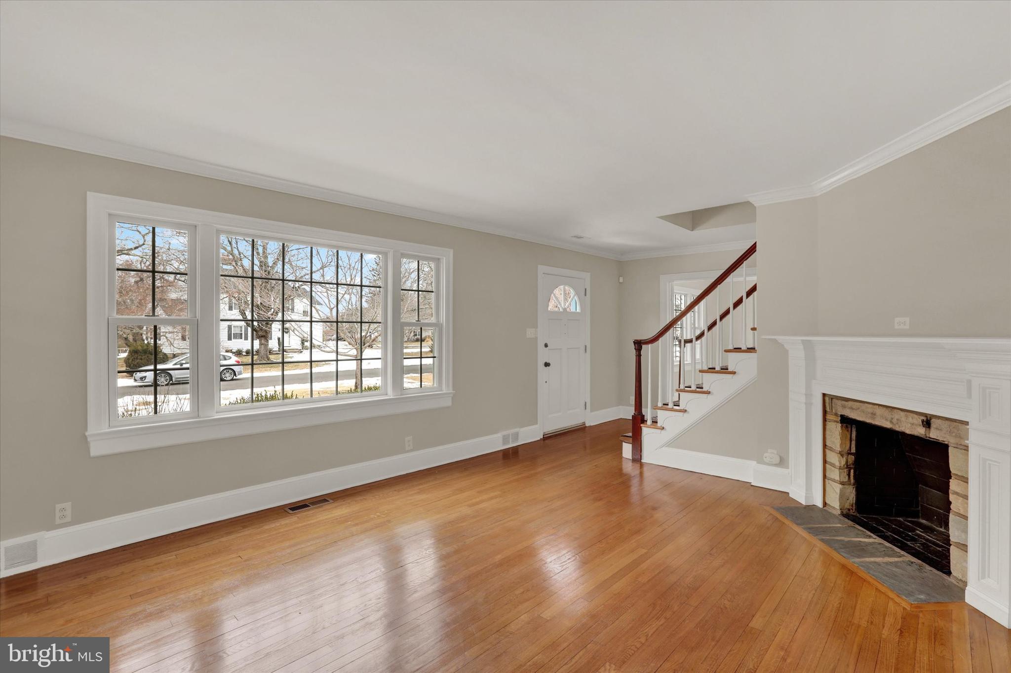 MAKEFIELD MANOR - Residential