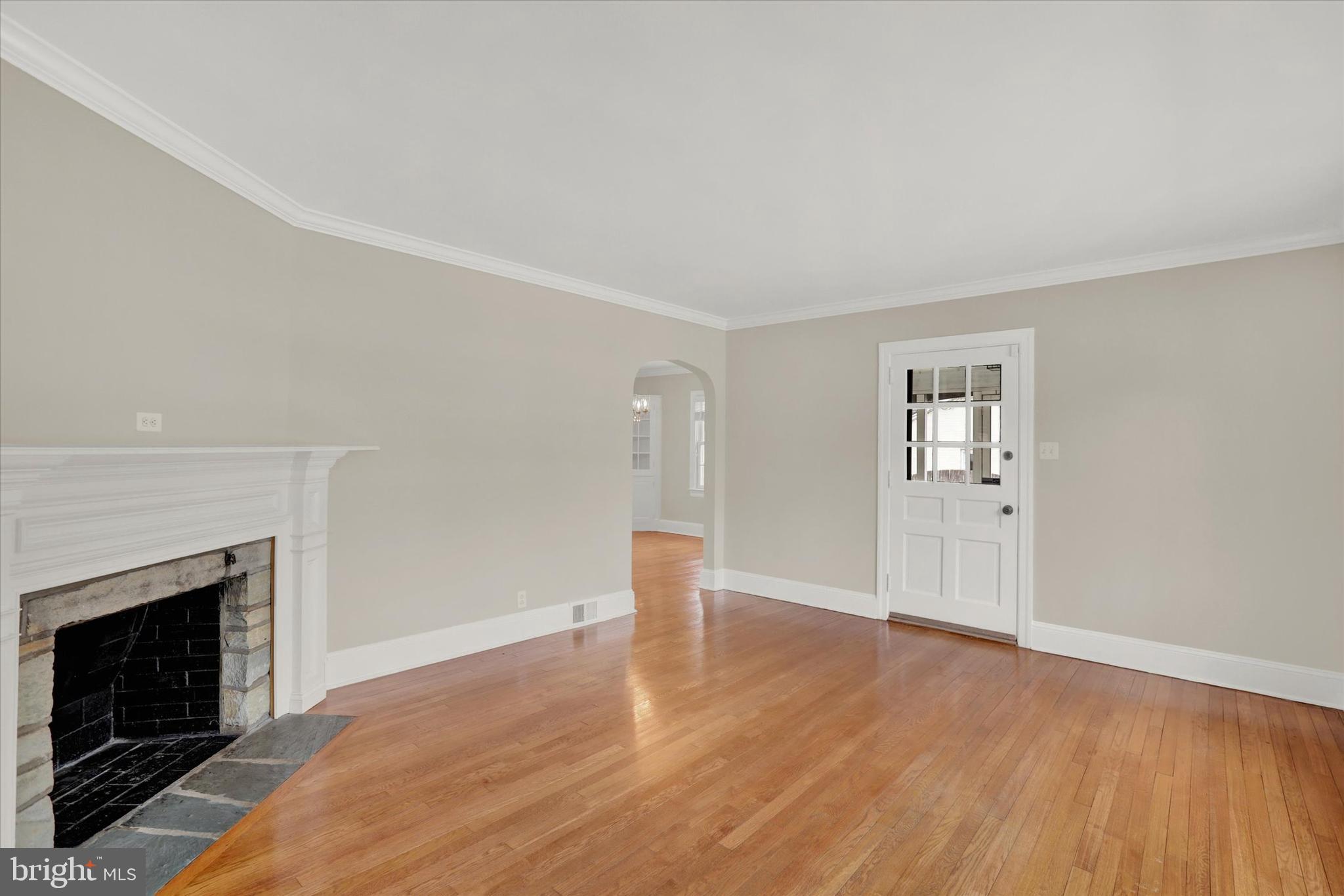 MAKEFIELD MANOR - Residential