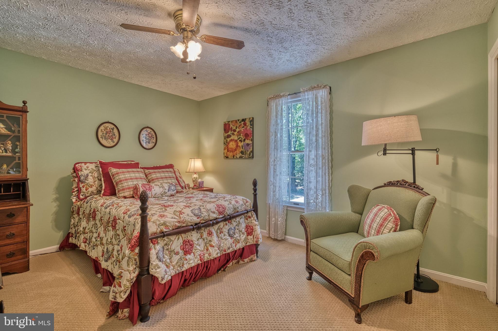 HAMPTON CHASE - Residential