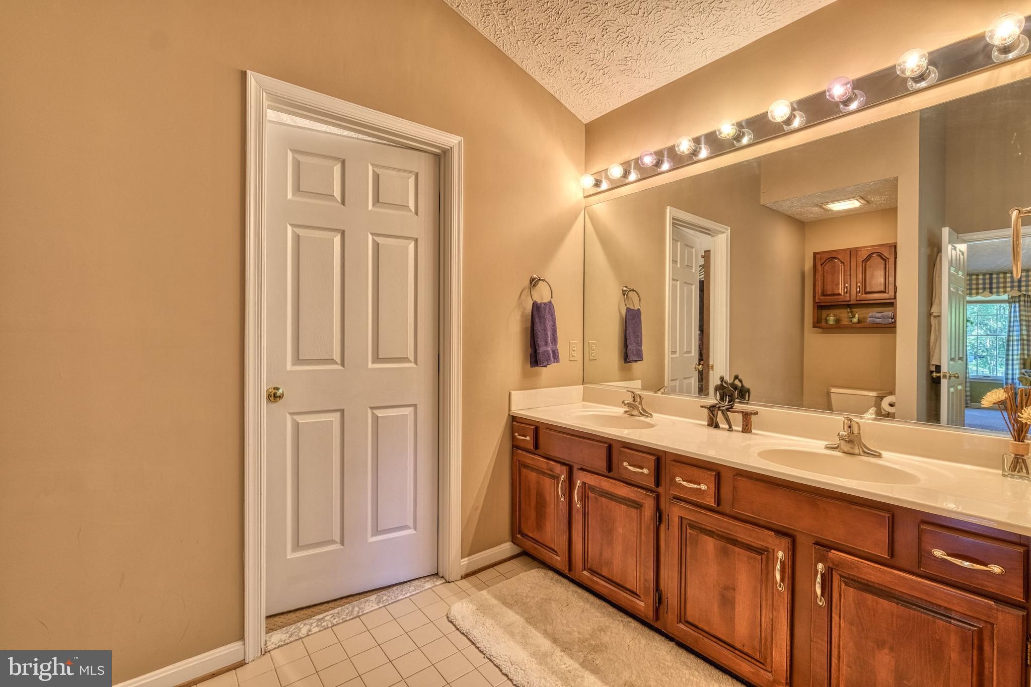 HAMPTON CHASE - Residential