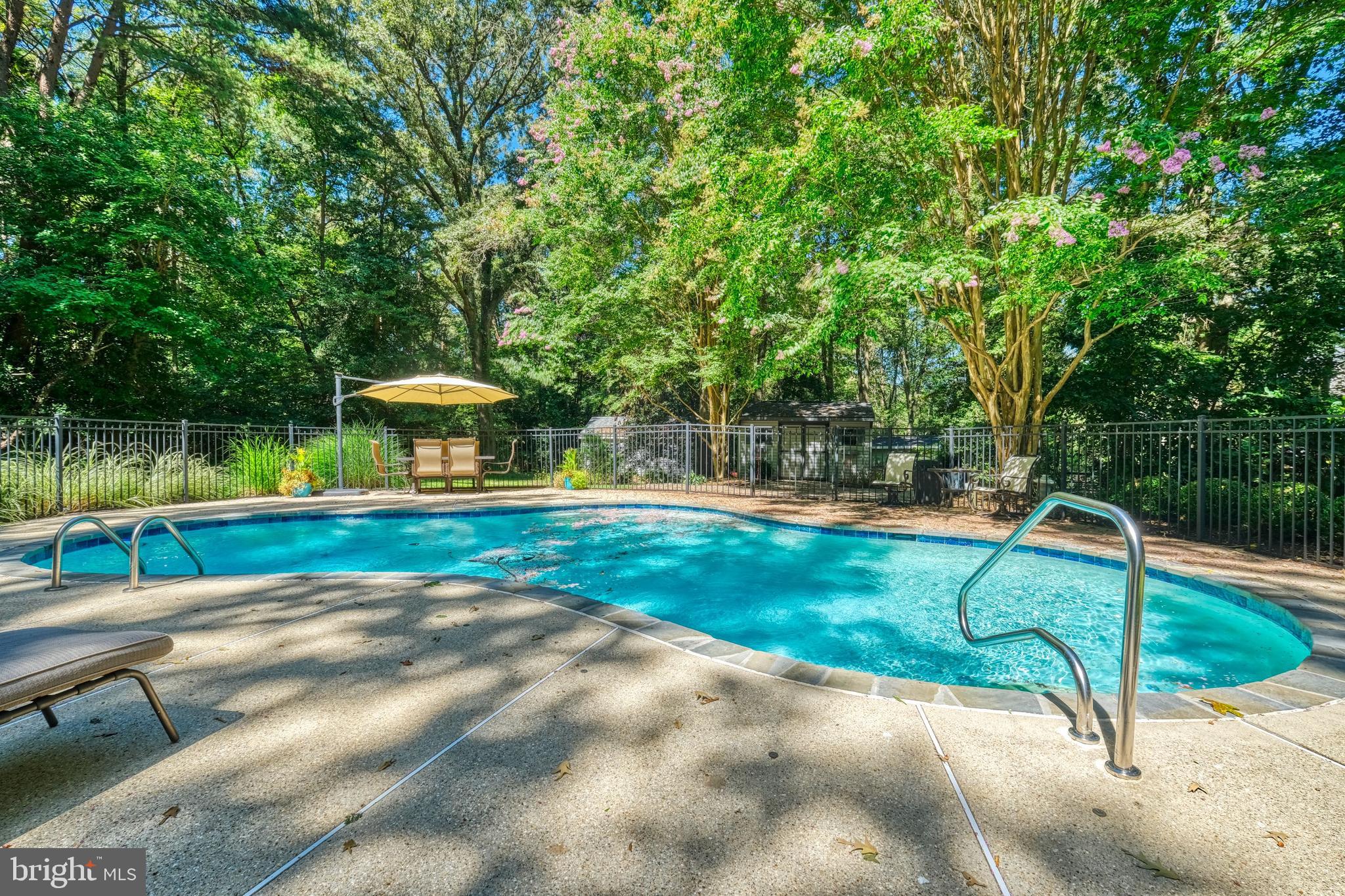 HAMPTON CHASE - Residential