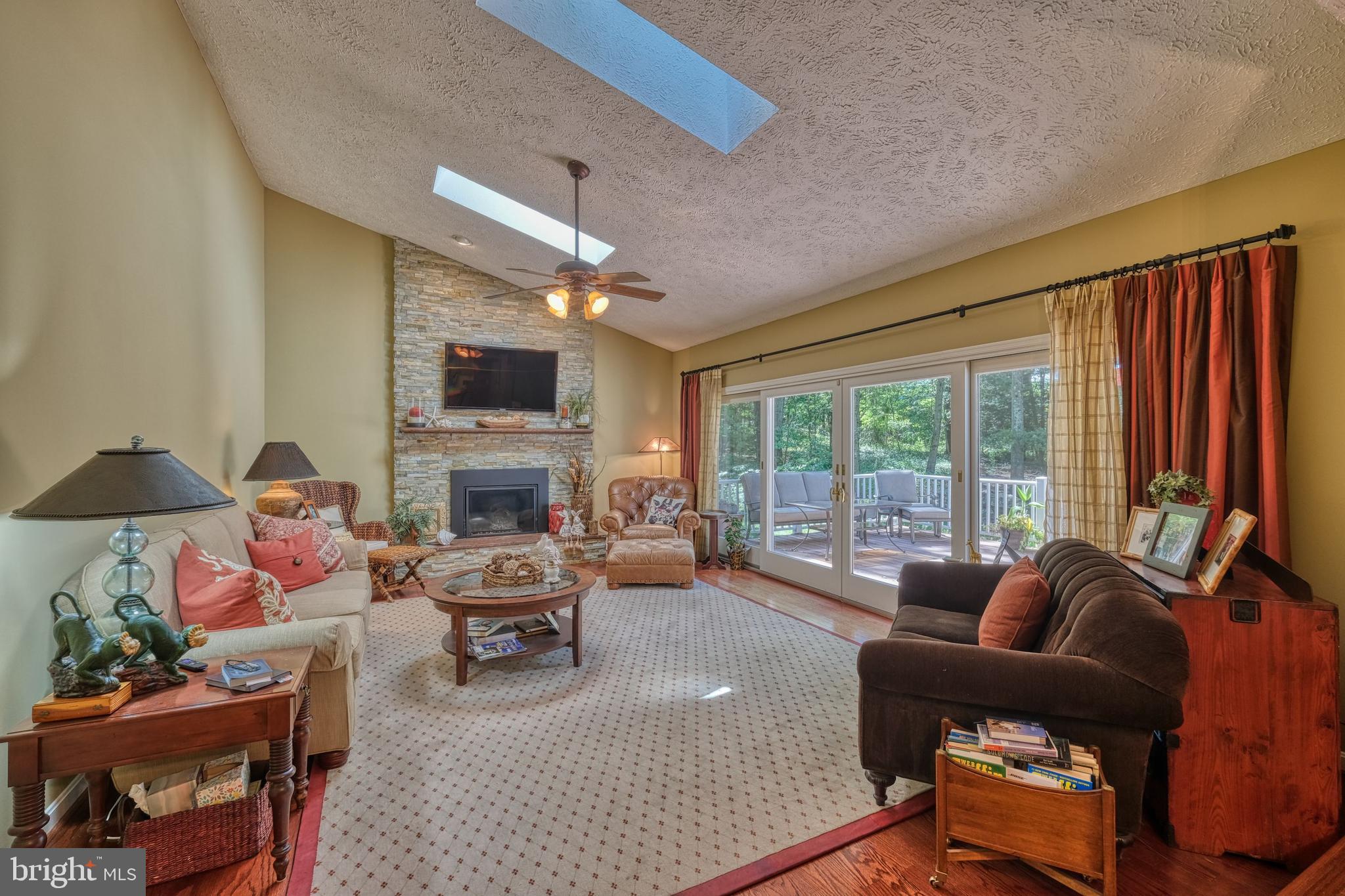 HAMPTON CHASE - Residential