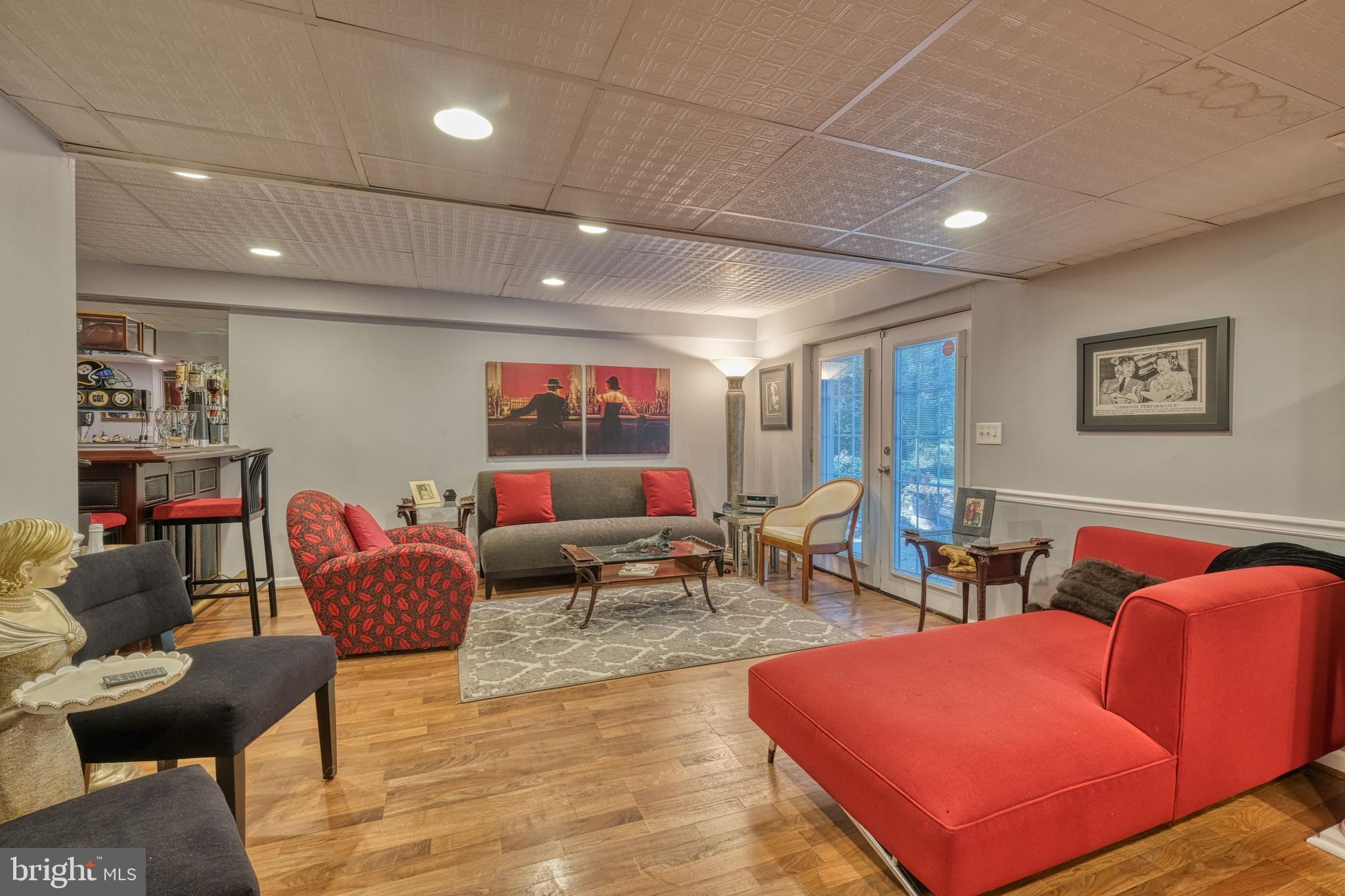 HAMPTON CHASE - Residential