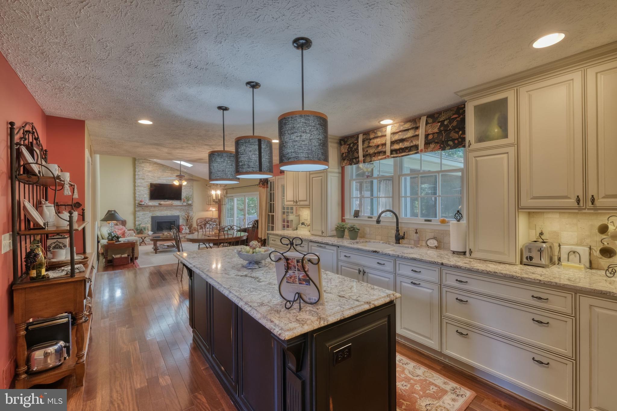 HAMPTON CHASE - Residential