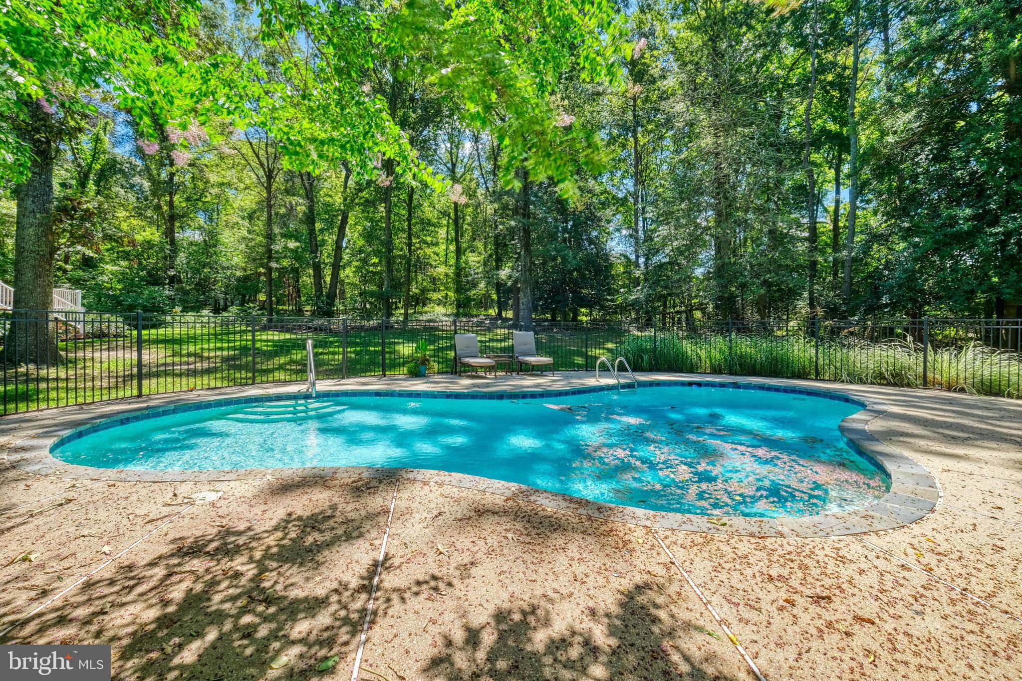 HAMPTON CHASE - Residential