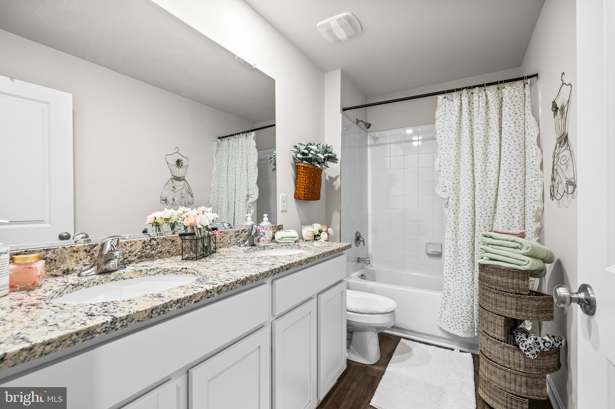 HILLS AT VALLEY VIEW - Residential