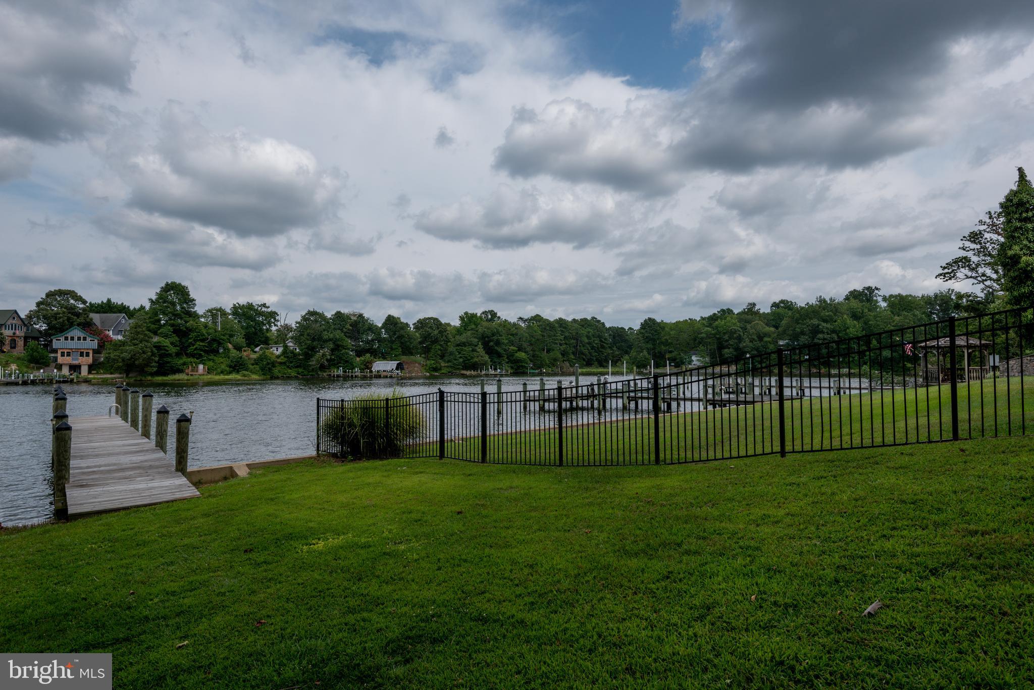 KINGSTON CREEK - Residential