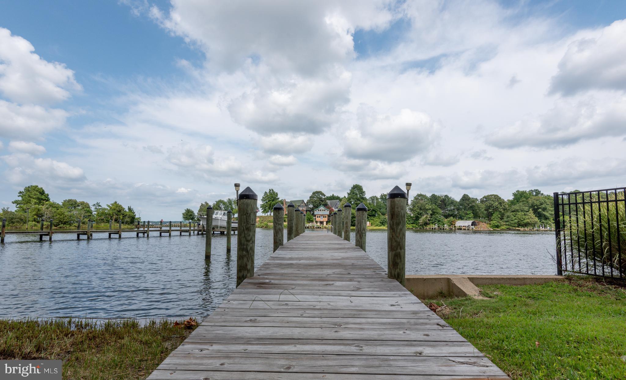 KINGSTON CREEK - Residential