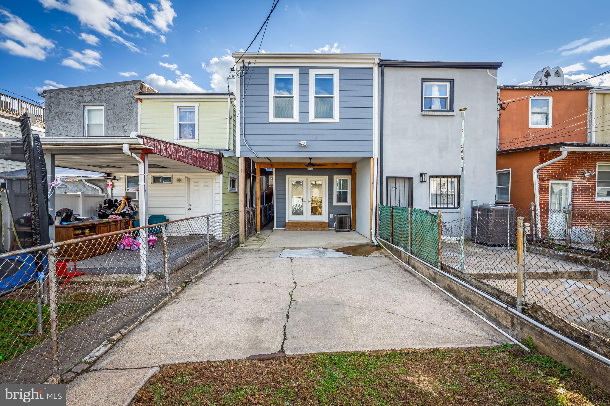 HIGHLANDTOWN - Residential
