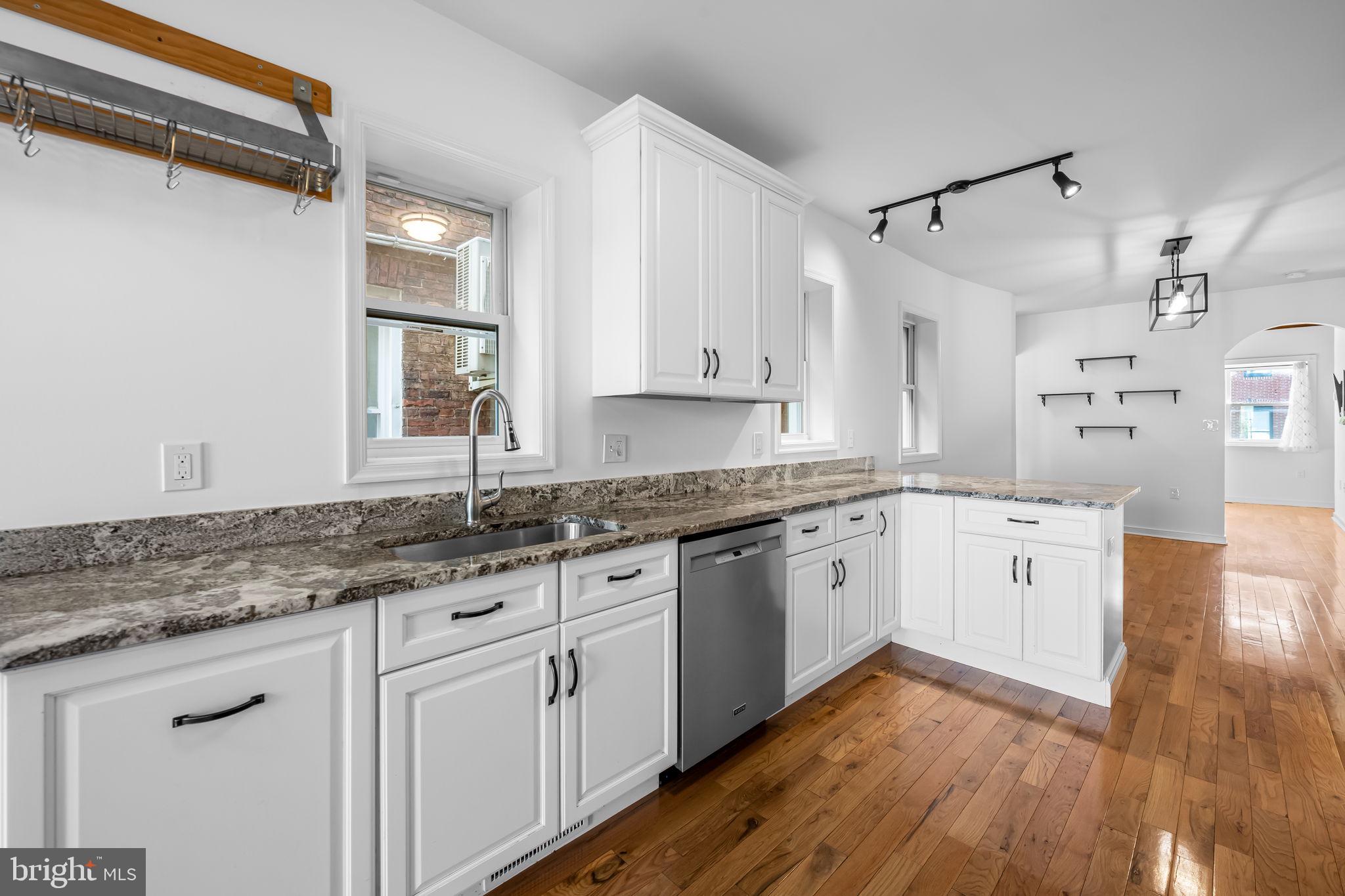 HIGHLANDTOWN - Residential