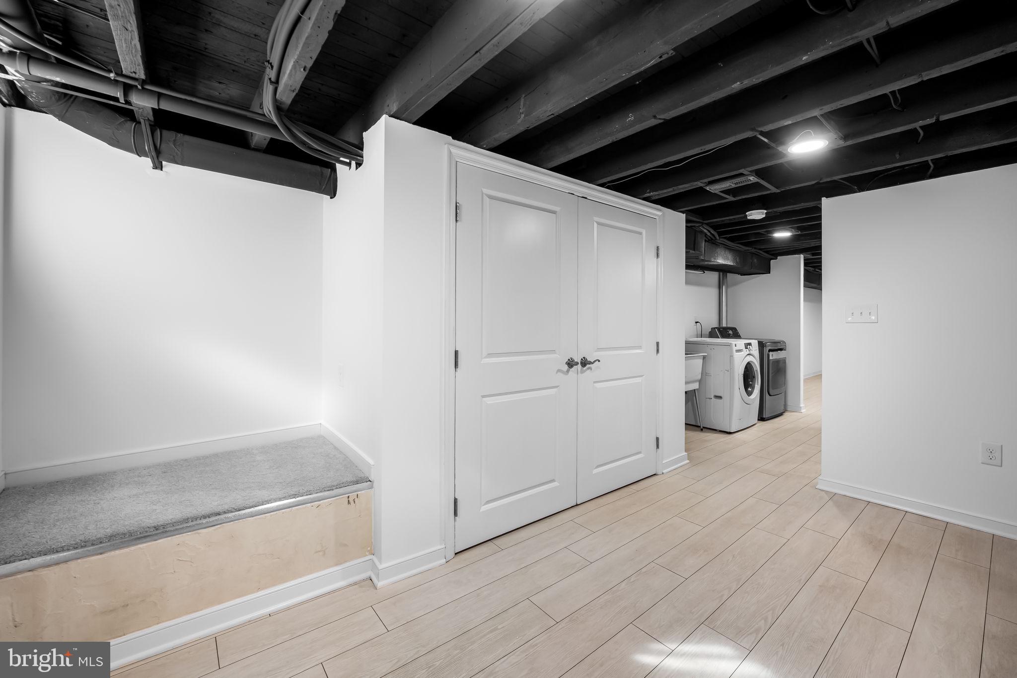 HIGHLANDTOWN - Residential